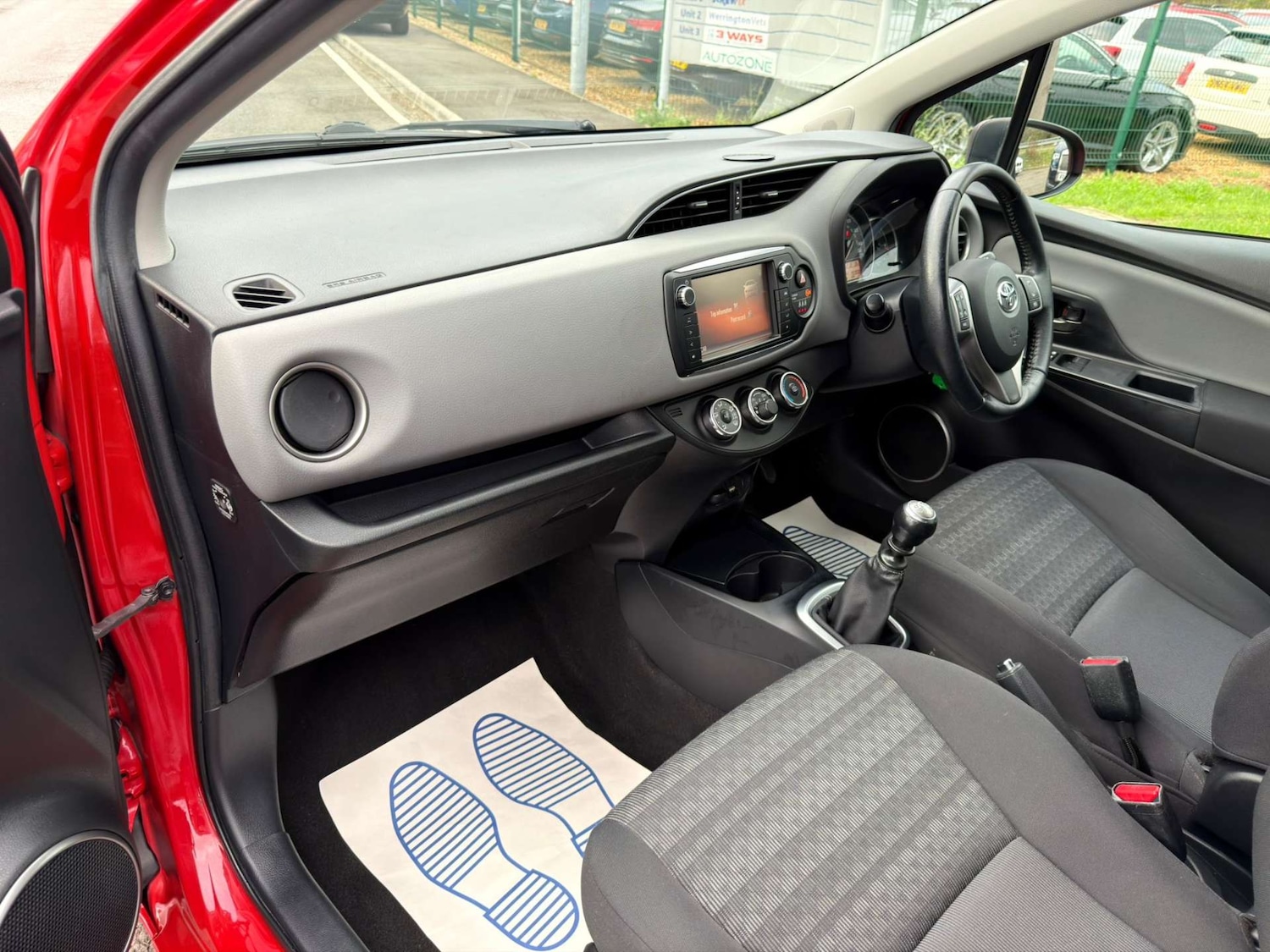 Used Toyota Yaris 2016 for sale - 77437428: Photo 71