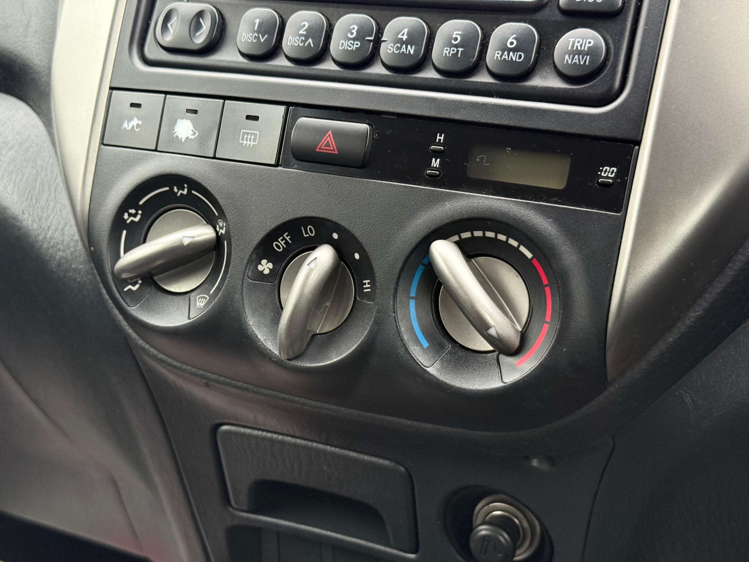 Used Toyota RAV4 2004 for sale - 77594773: Photo 34