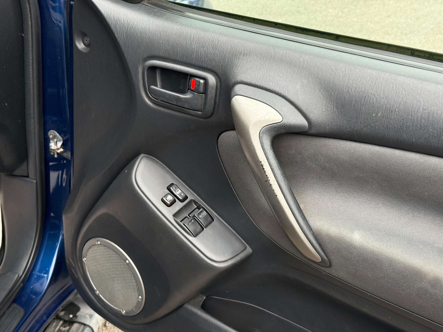 Used Toyota RAV4 2004 for sale - 77594773: Photo 43