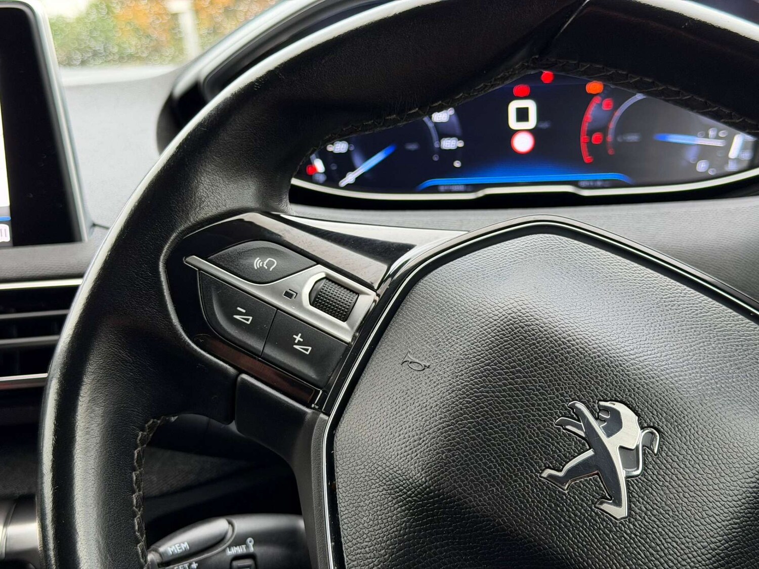 Used Peugeot 5008 2018 for sale - 77437711: Photo 46