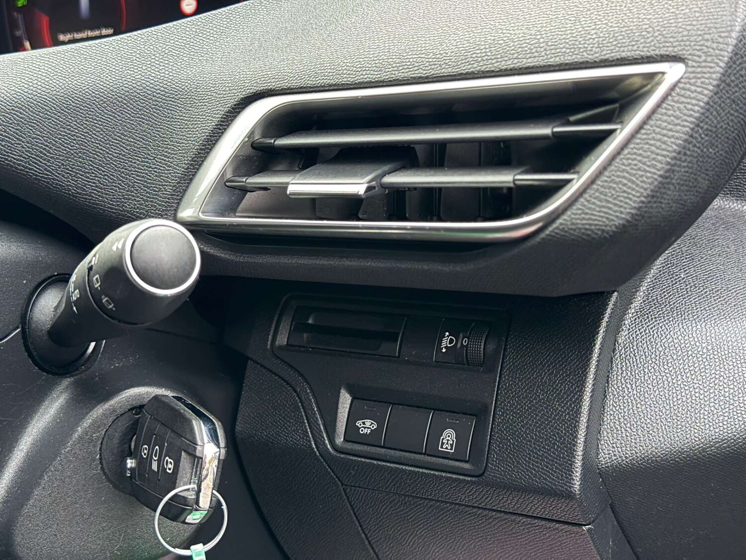 Used Peugeot 5008 2018 for sale - 77437711: Photo 90