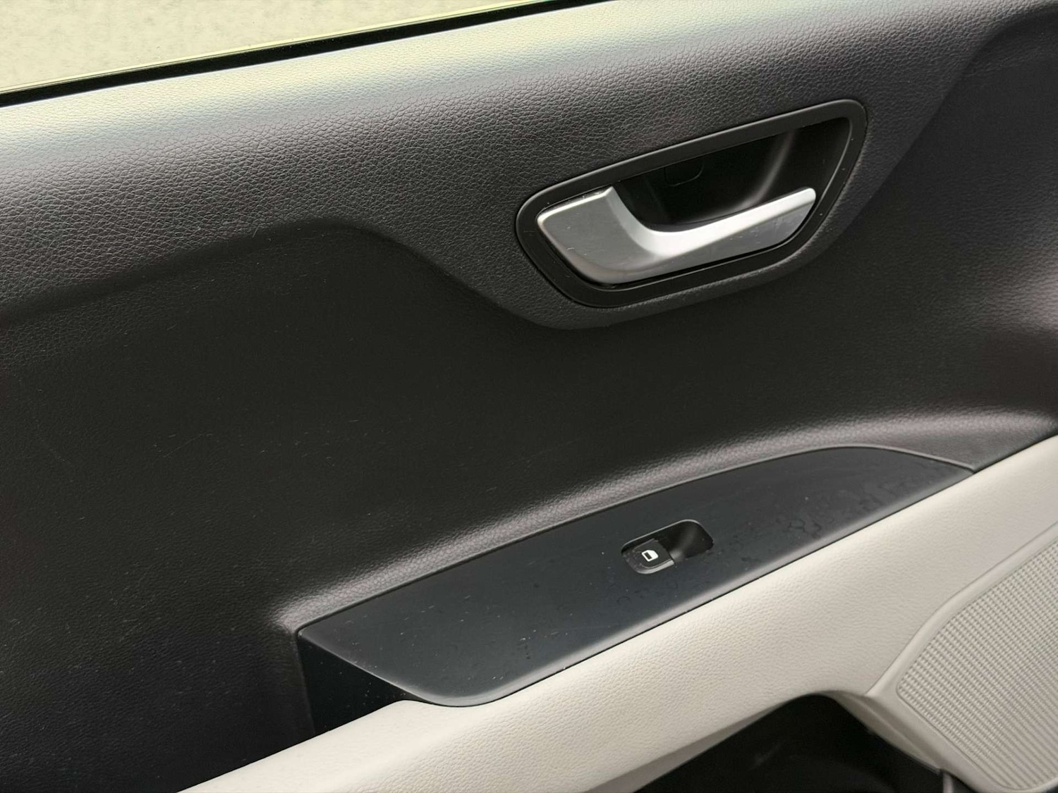 Used Kia Stonic 2019 for sale - 77437618: Photo 35