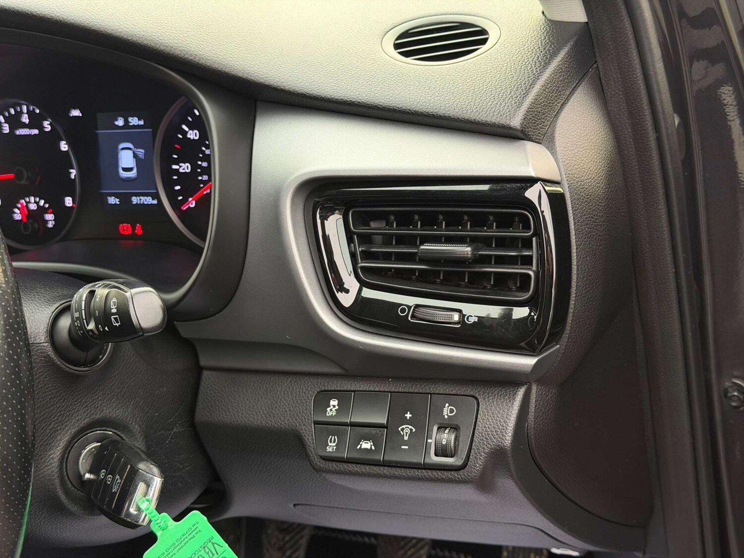 Used Kia Stonic 2019 for sale - 77437618: Photo 40