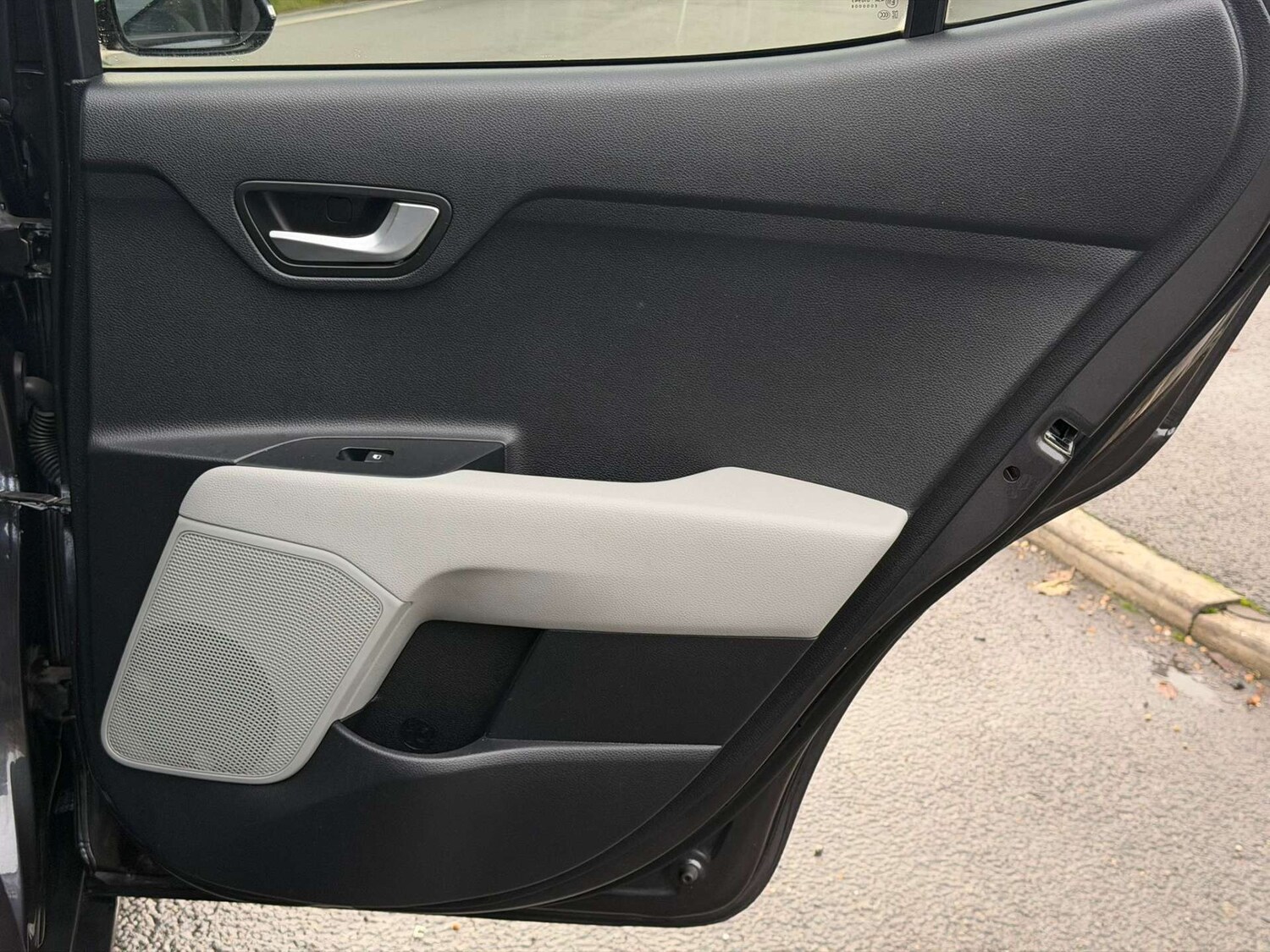 Used Kia Stonic 2019 for sale - 77437618: Photo 47