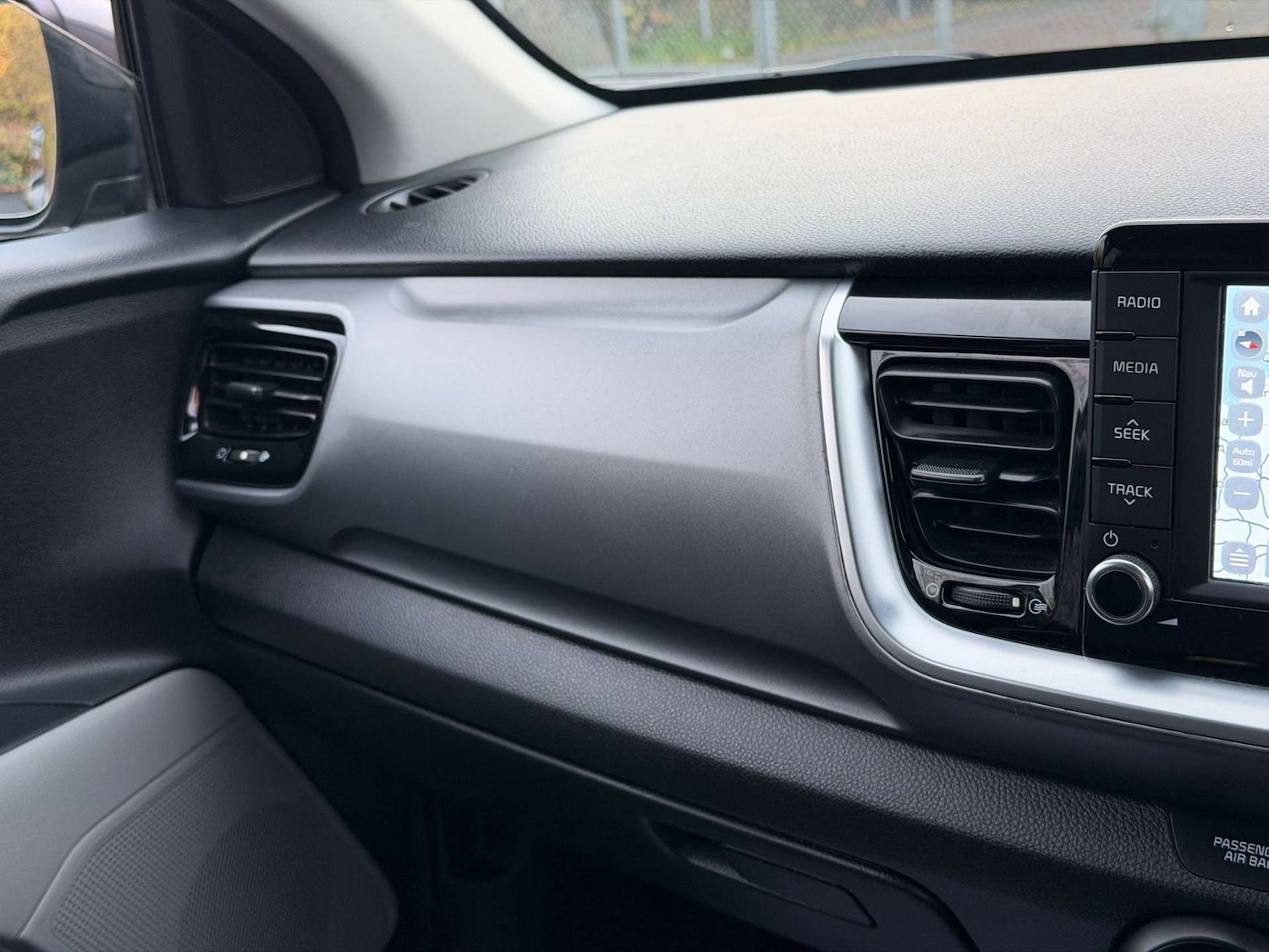 Used Kia Stonic 2019 for sale - 77437618: Photo 54