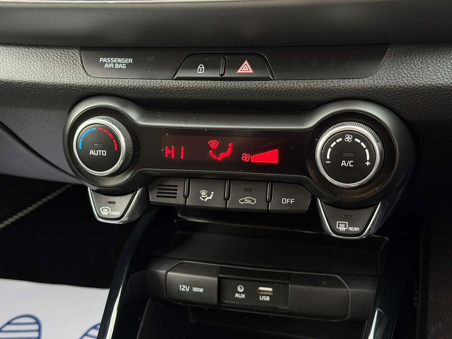 Used Kia Stonic 2019 for sale - 77437618: Photo 60