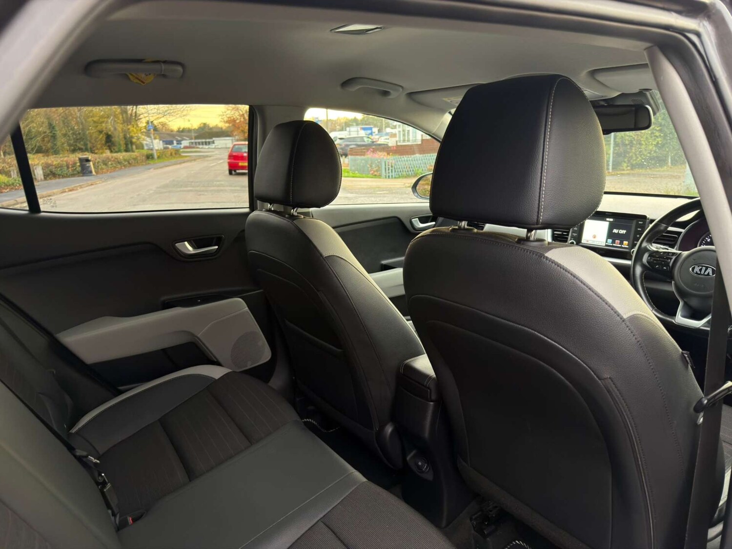 Used Kia Stonic 2019 for sale - 77437618: Photo 64