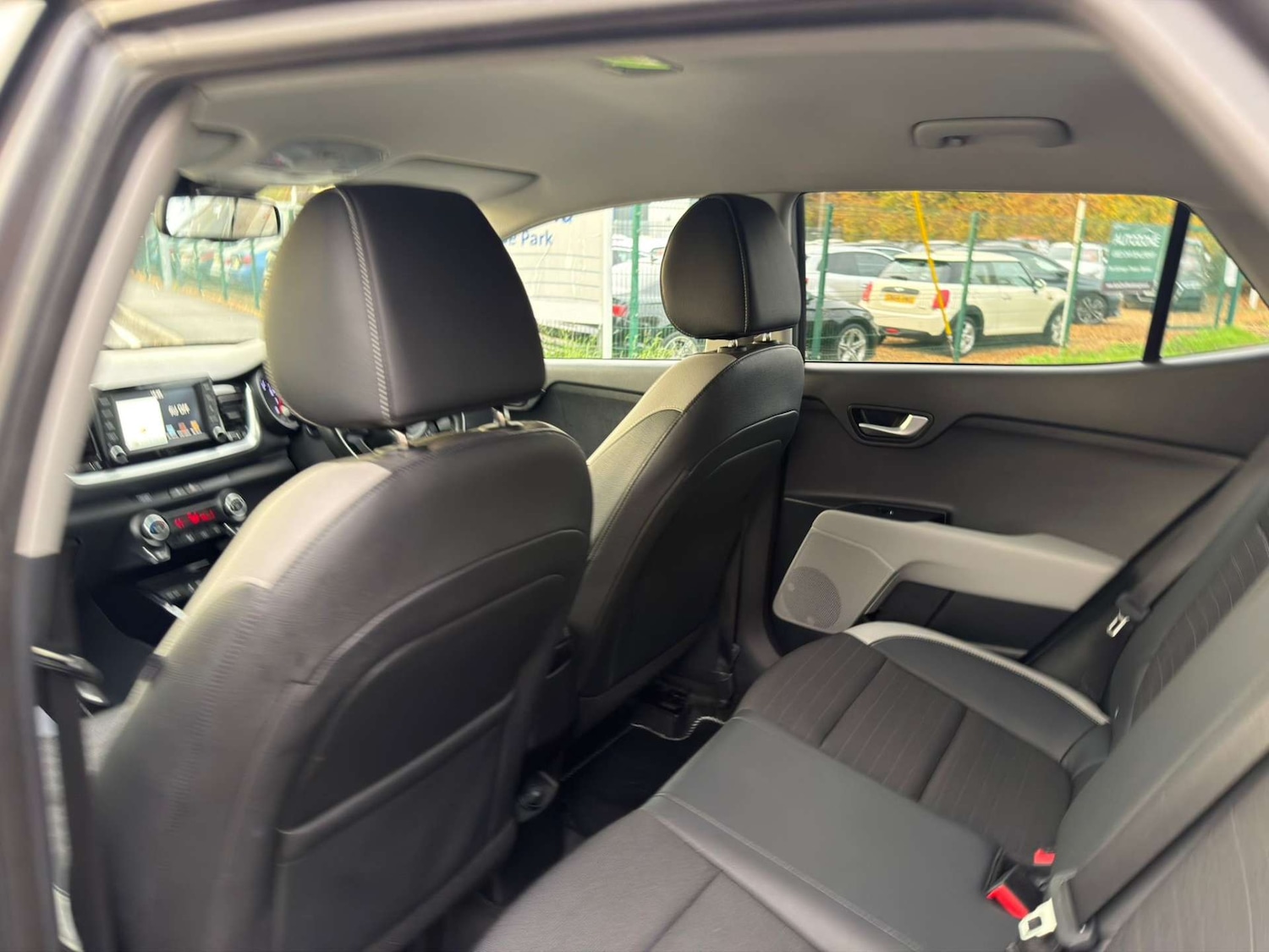 Used Kia Stonic 2019 for sale - 77437618: Photo 91