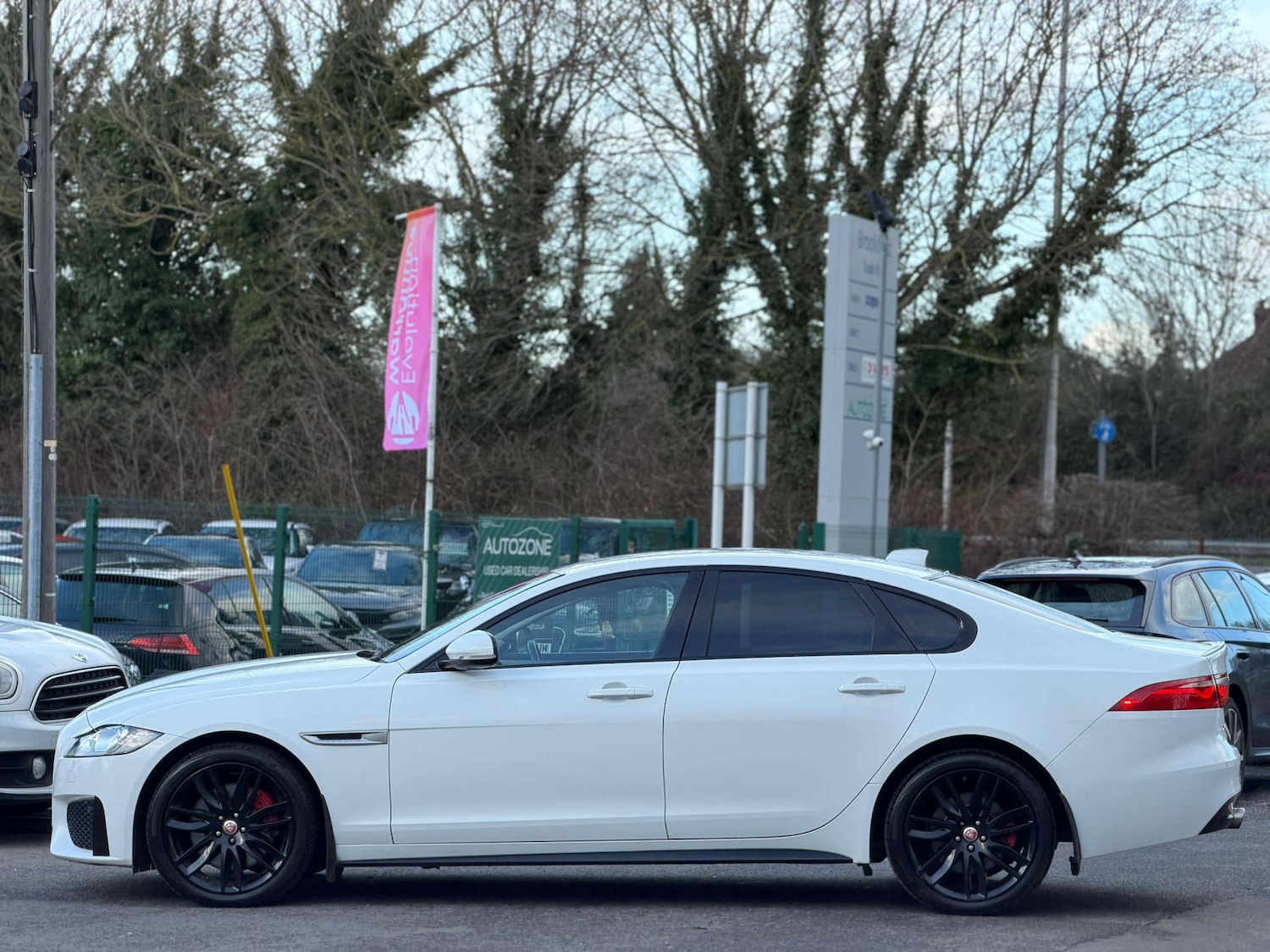 Used Jaguar XF 2017 for sale - 77437565: Photo 10