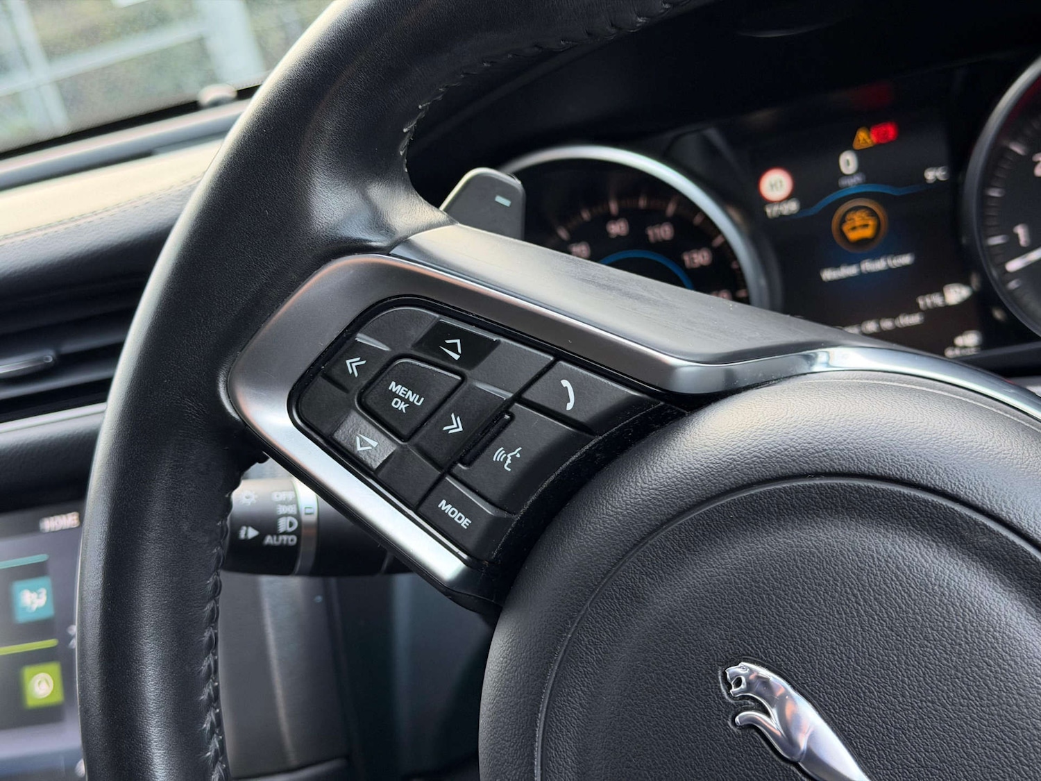 Used Jaguar XF 2017 for sale - 77437565: Photo 33