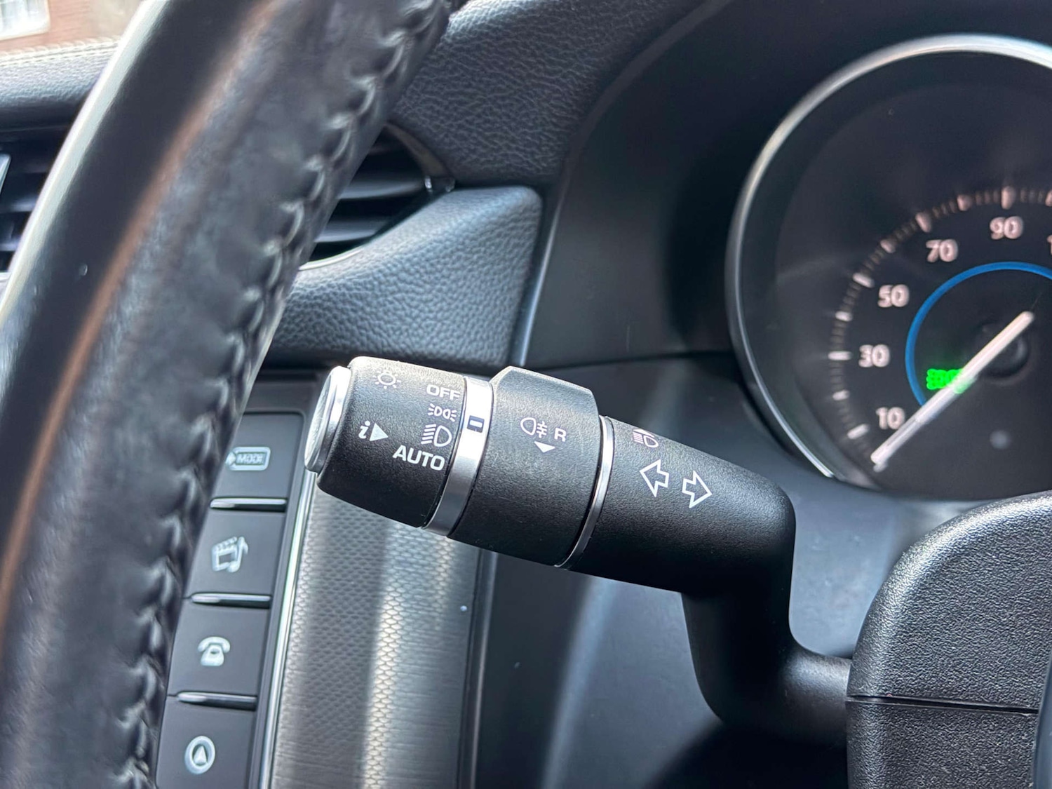 Used Jaguar XF 2017 for sale - 77437565: Photo 35