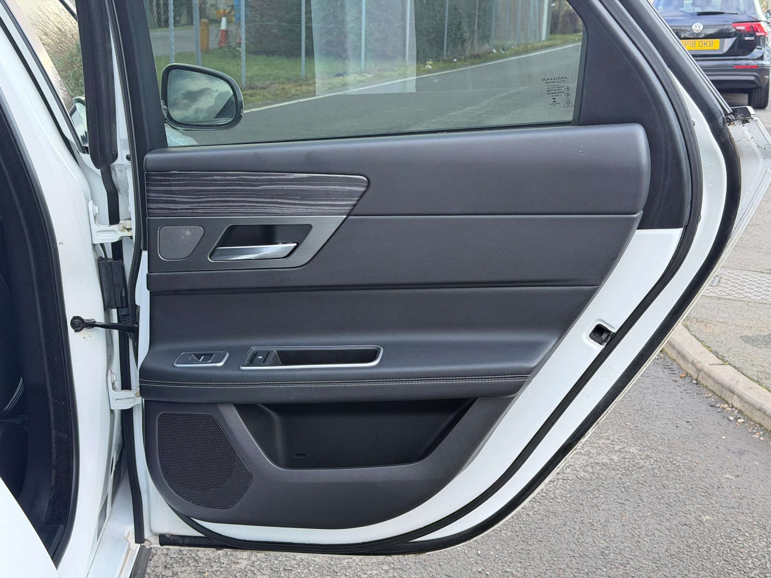 Used Jaguar XF 2017 for sale - 77437565: Photo 41