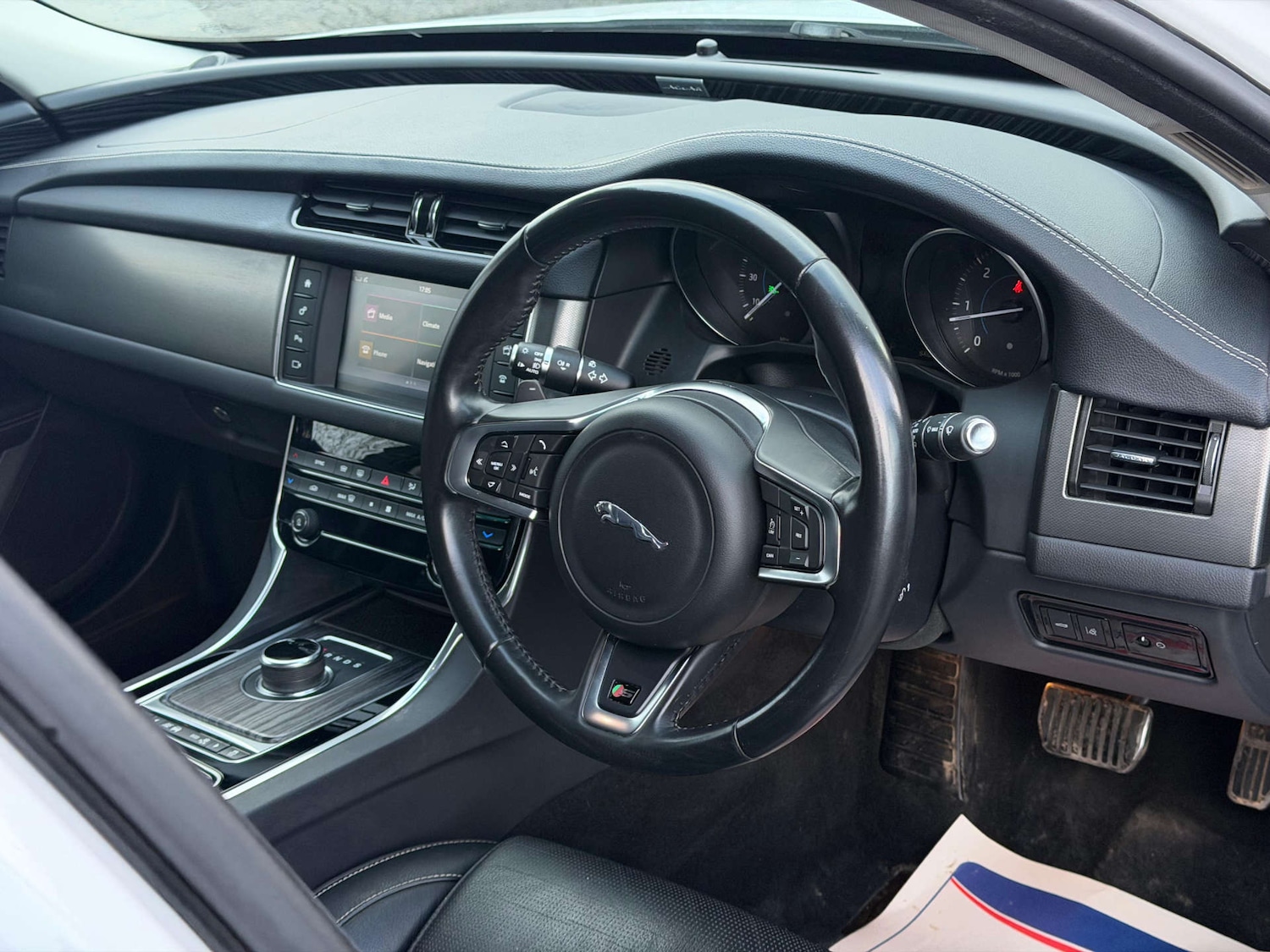 Used Jaguar XF 2017 for sale - 77437565: Photo 69