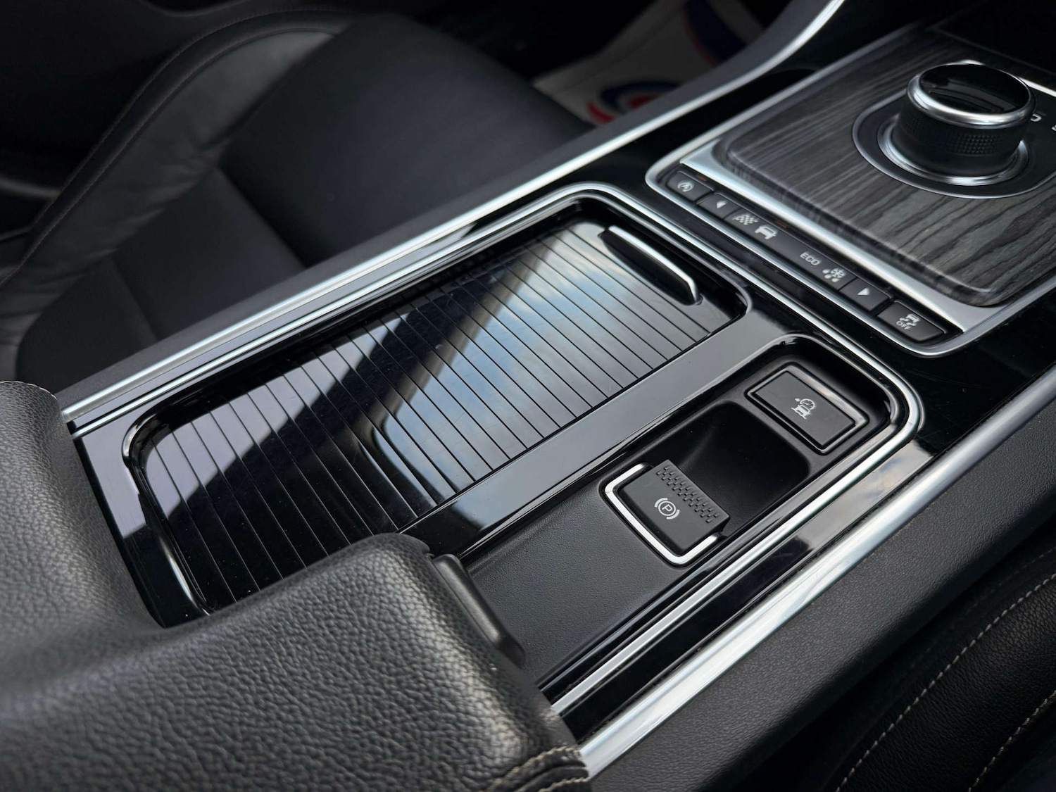 Used Jaguar XF 2017 for sale - 77437565: Photo 81