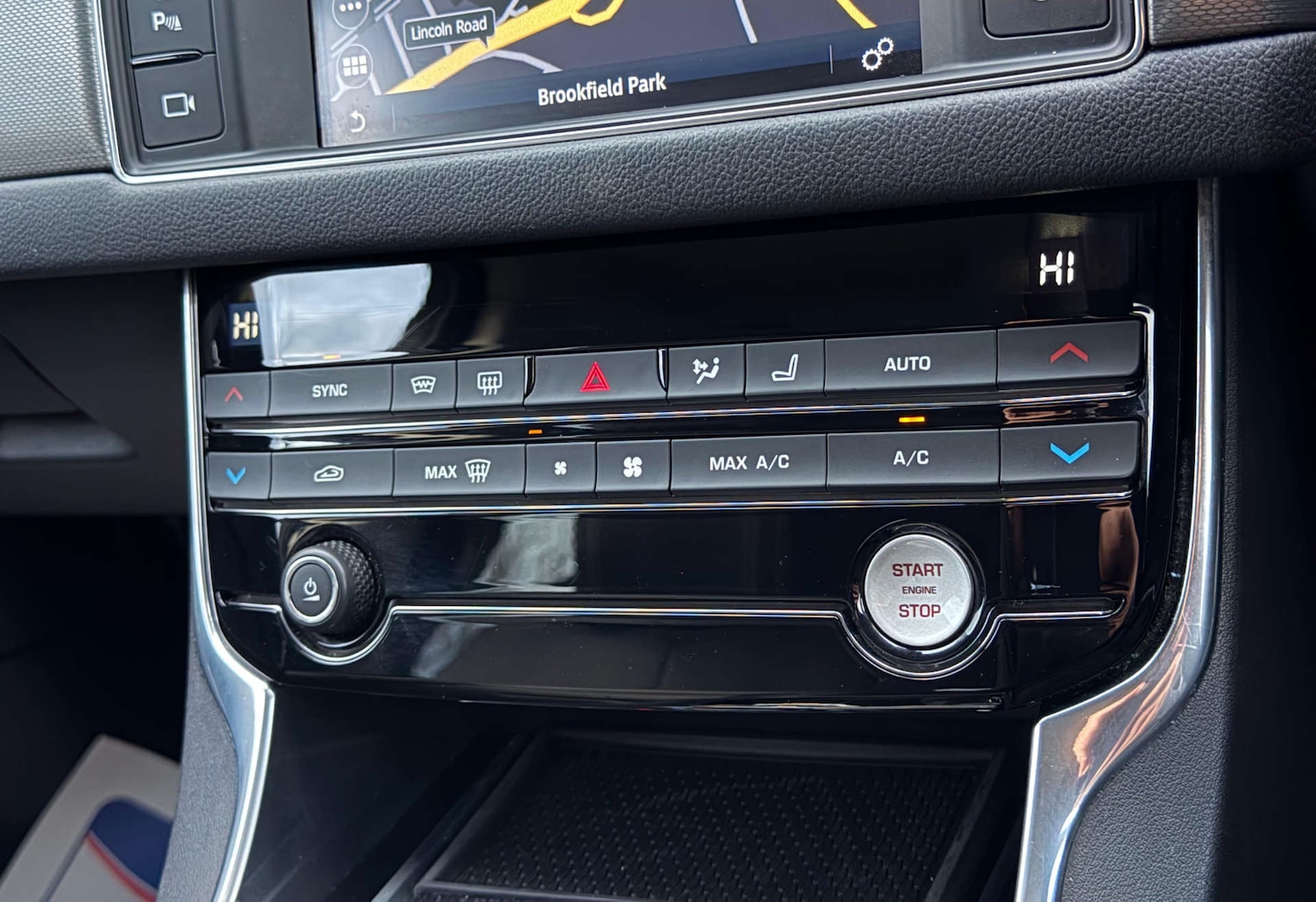 Used Jaguar XF 2017 for sale - 77437565: Photo 82