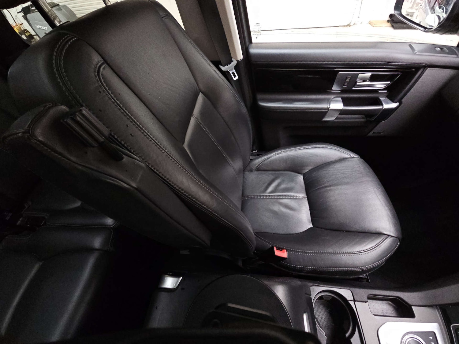 Used Land Rover Discovery 2016 for sale - 77749133: Photo 9