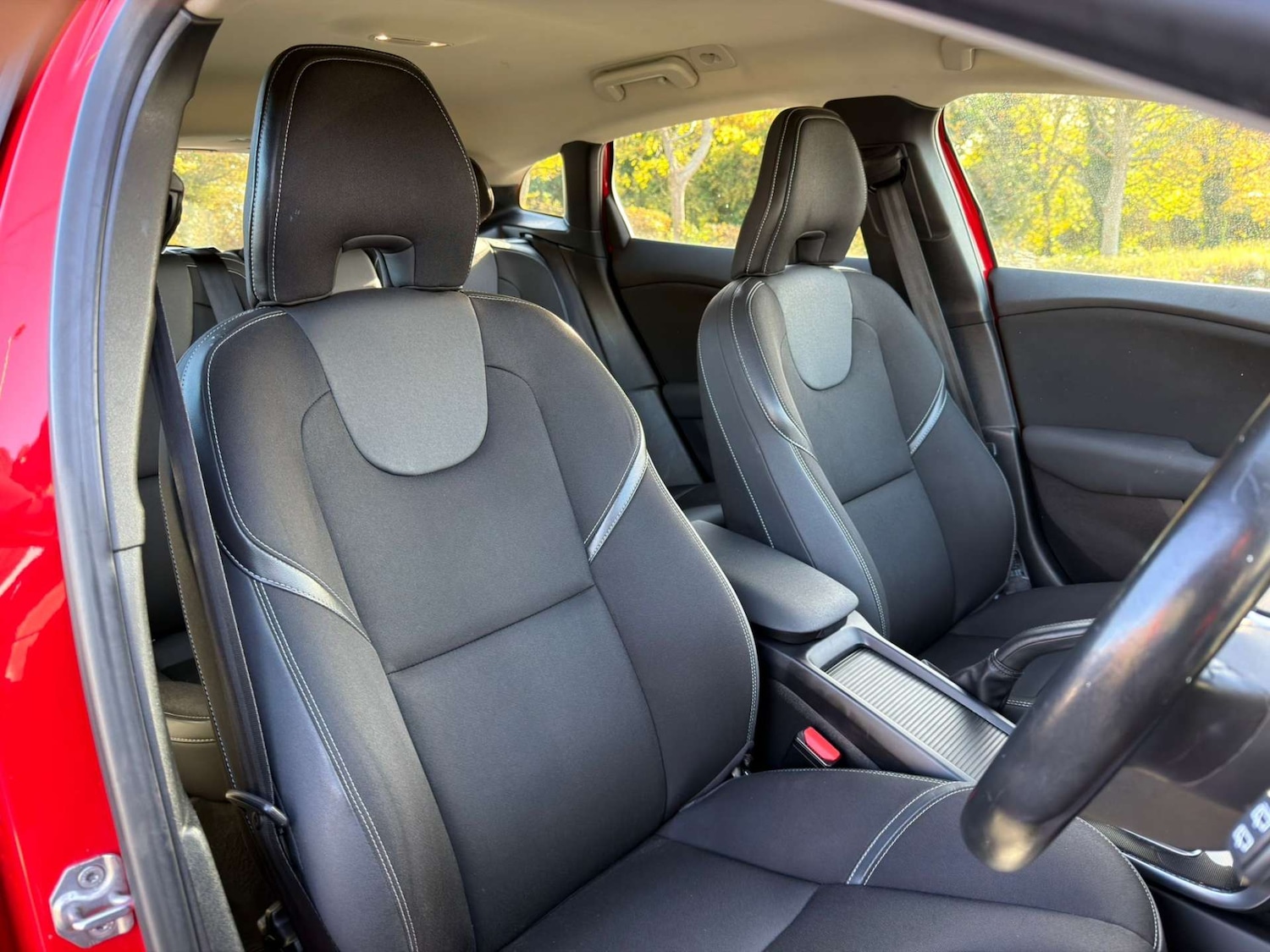 Used Volvo V40 2018 for sale - 77437607: Photo 18