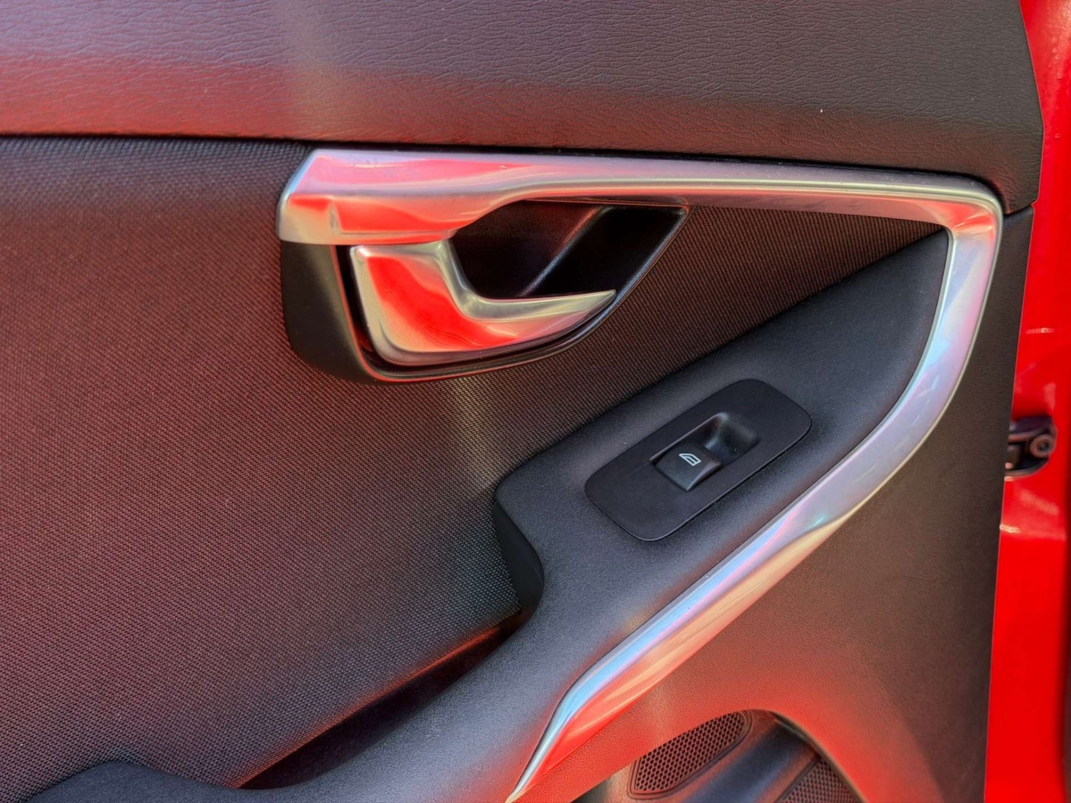 Used Volvo V40 2018 for sale - 77437607: Photo 22