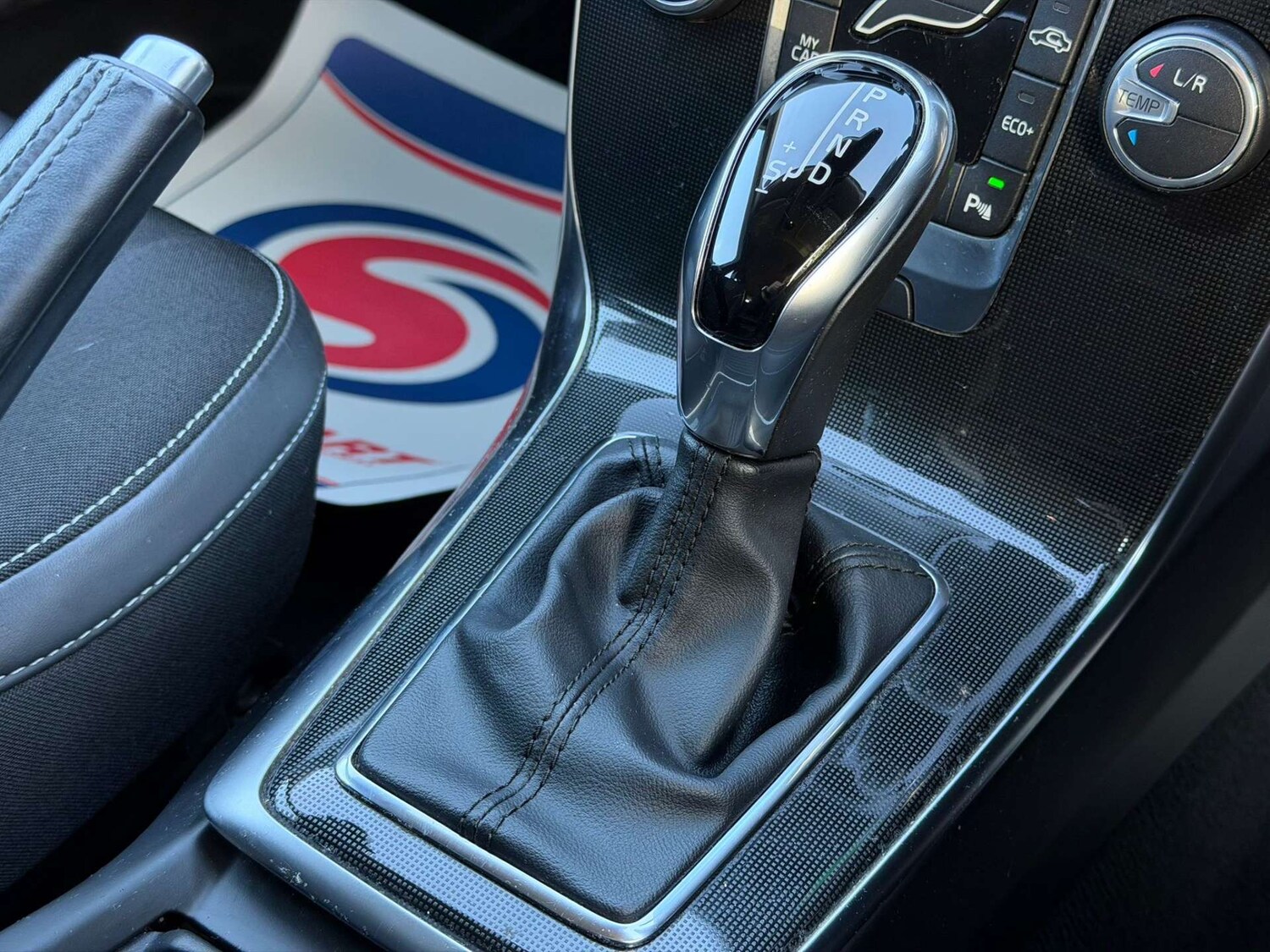 Used Volvo V40 2018 for sale - 77437607: Photo 42