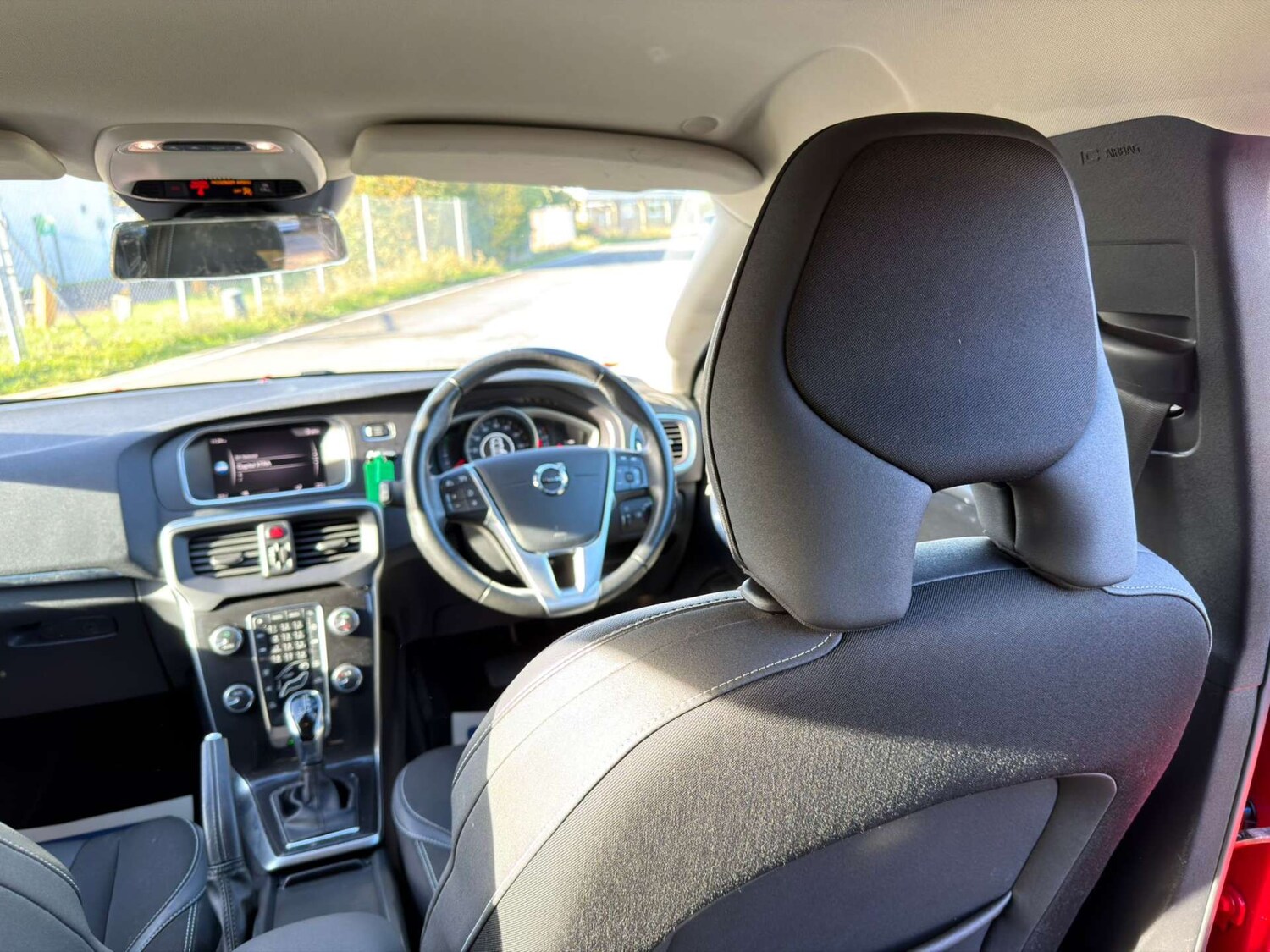 Used Volvo V40 2018 for sale - 77437607: Photo 46