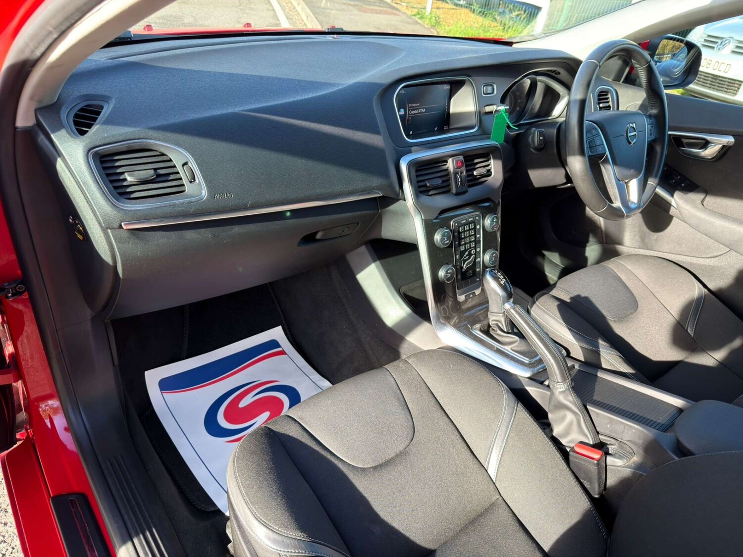 Used Volvo V40 2018 for sale - 77437607: Photo 49