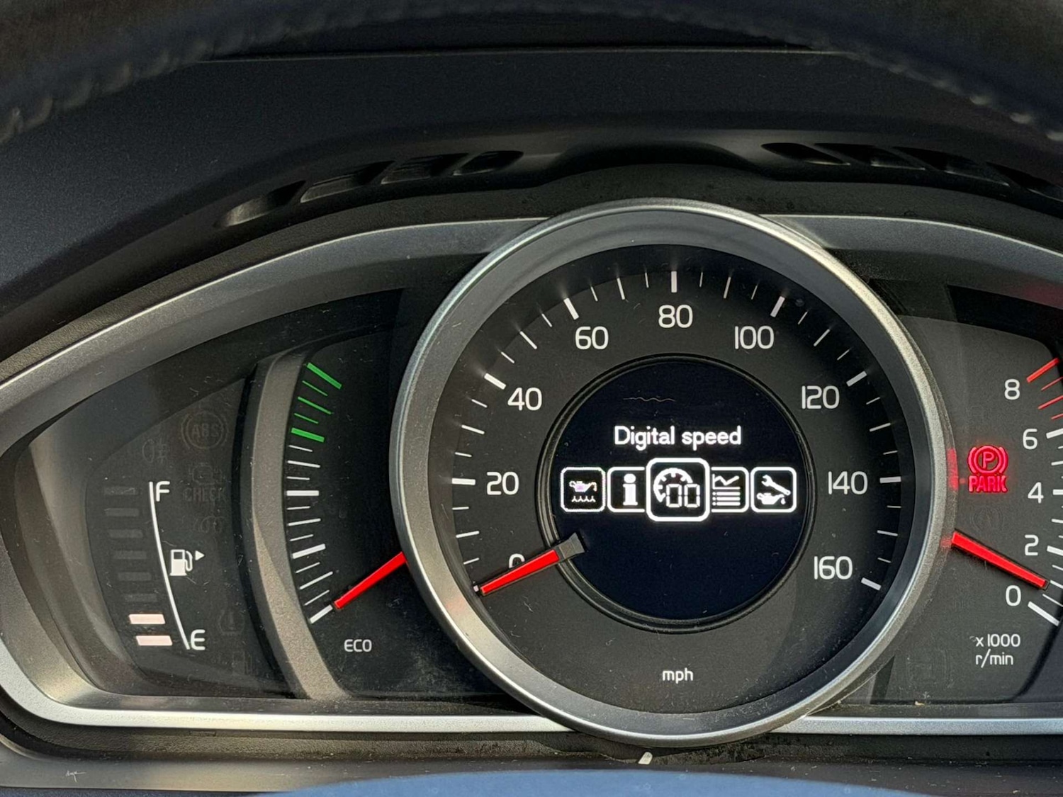 Used Volvo V40 2018 for sale - 77437607: Photo 53