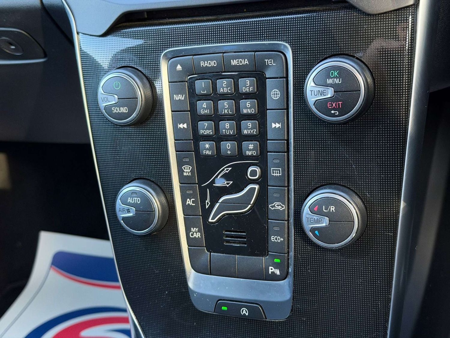 Used Volvo V40 2018 for sale - 77437607: Photo 55