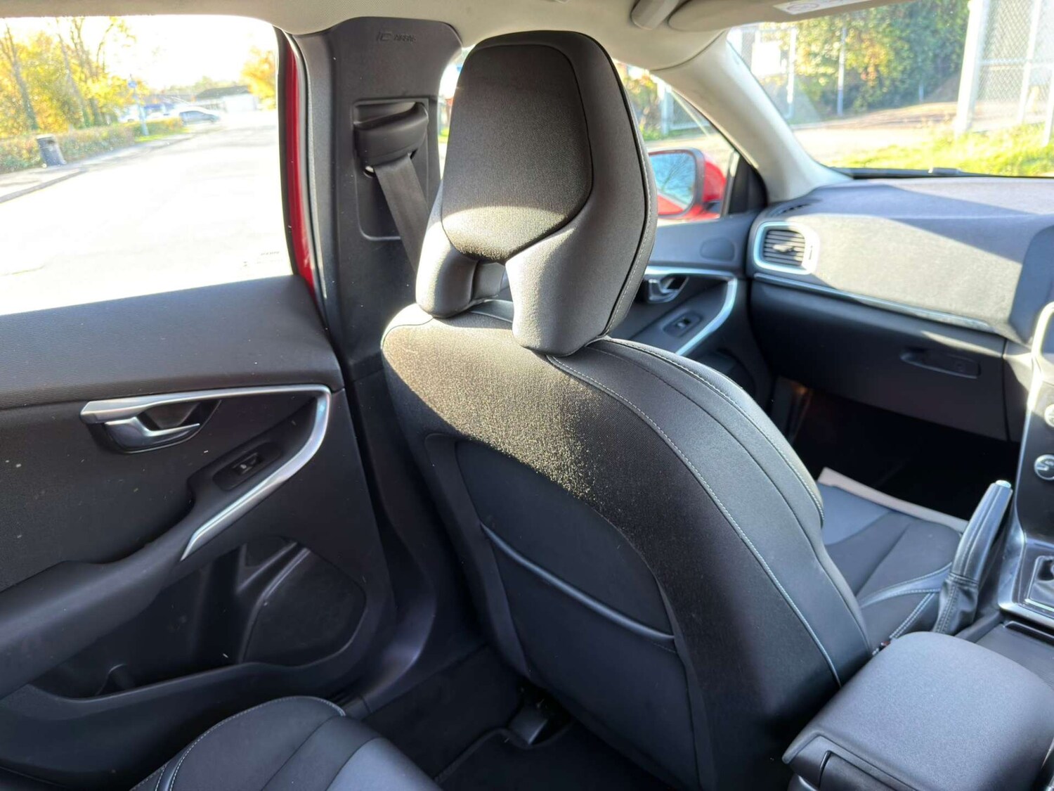 Used Volvo V40 2018 for sale - 77437607: Photo 77