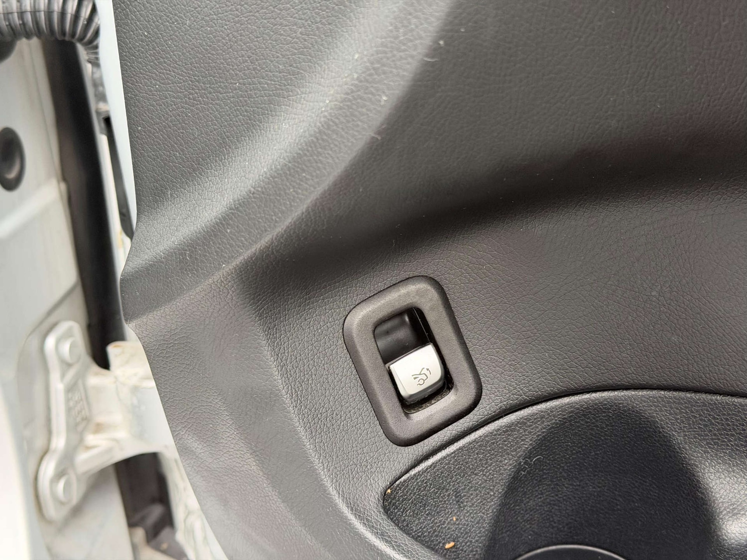 Used Mercedes-Benz C Class 2020 for sale - 77437613: Photo 44