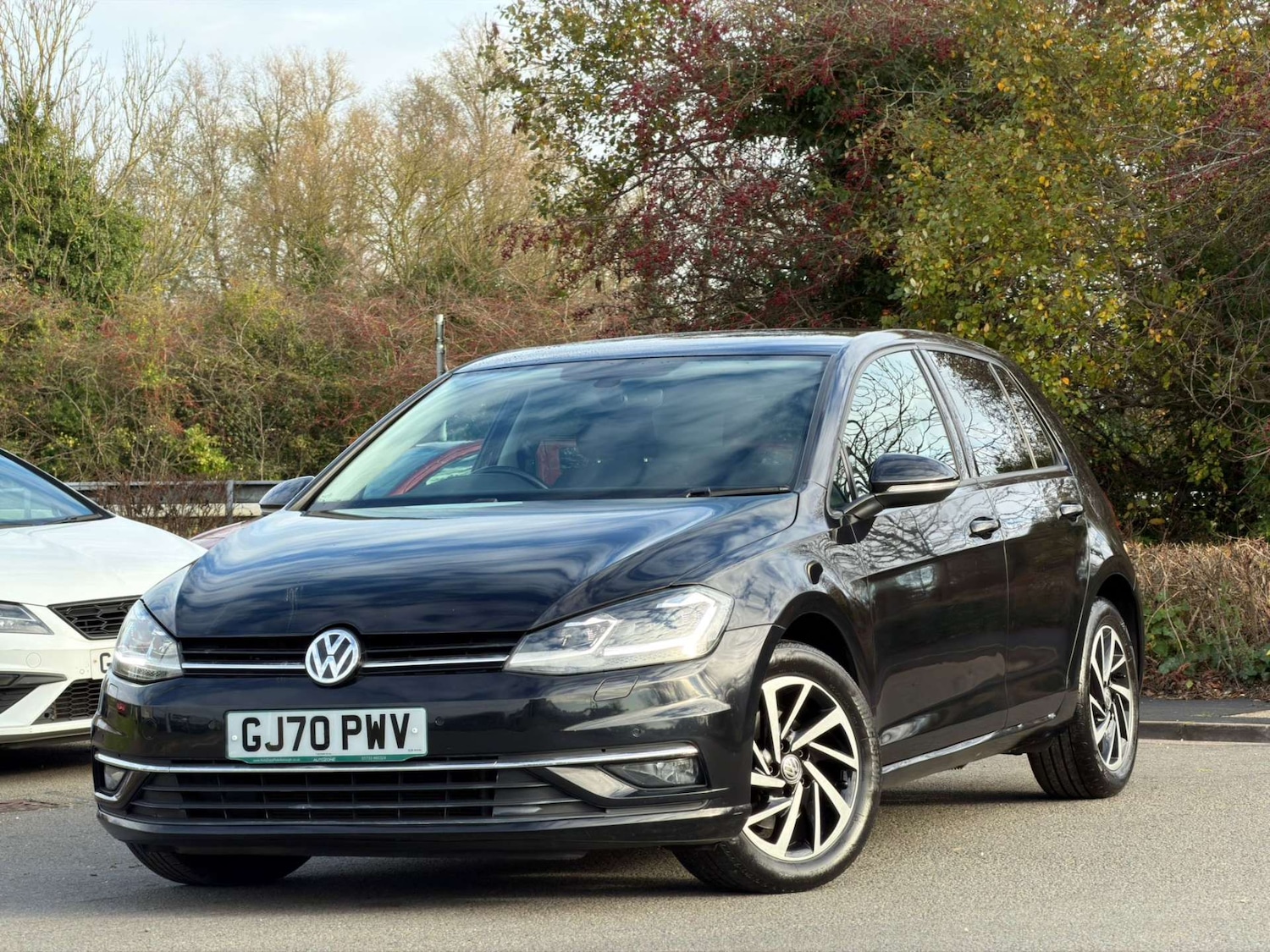 Used Volkswagen Golf 2020 for sale - 77437710: Photo 2
