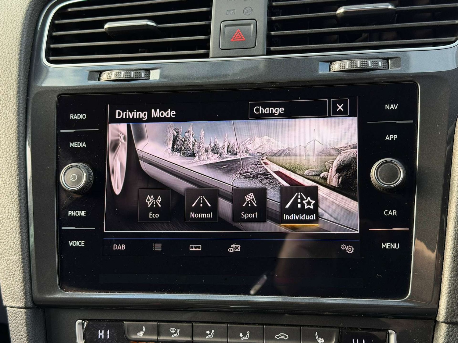 Used Volkswagen Golf 2020 for sale - 77437710: Photo 58