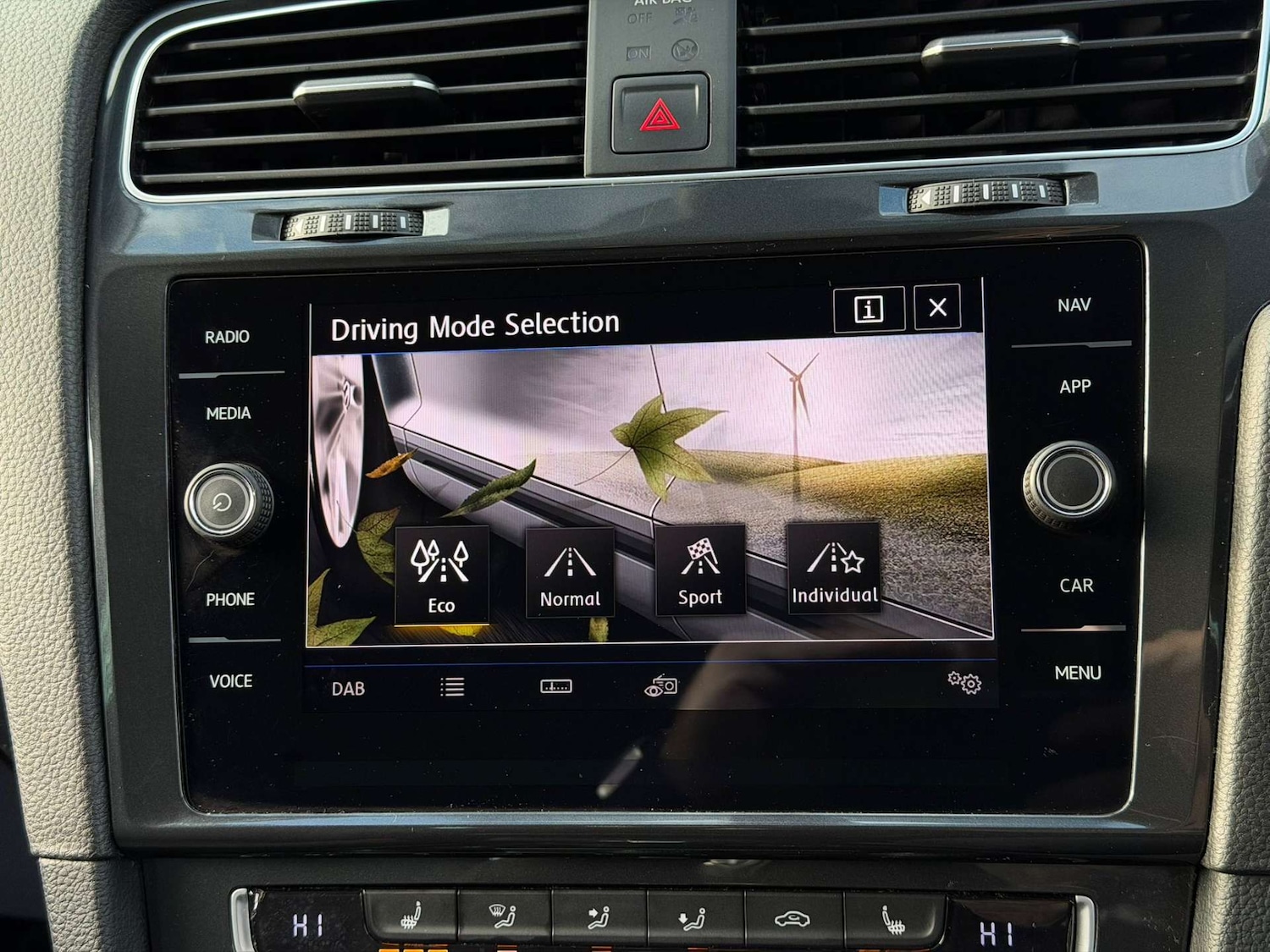 Used Volkswagen Golf 2020 for sale - 77437710: Photo 59