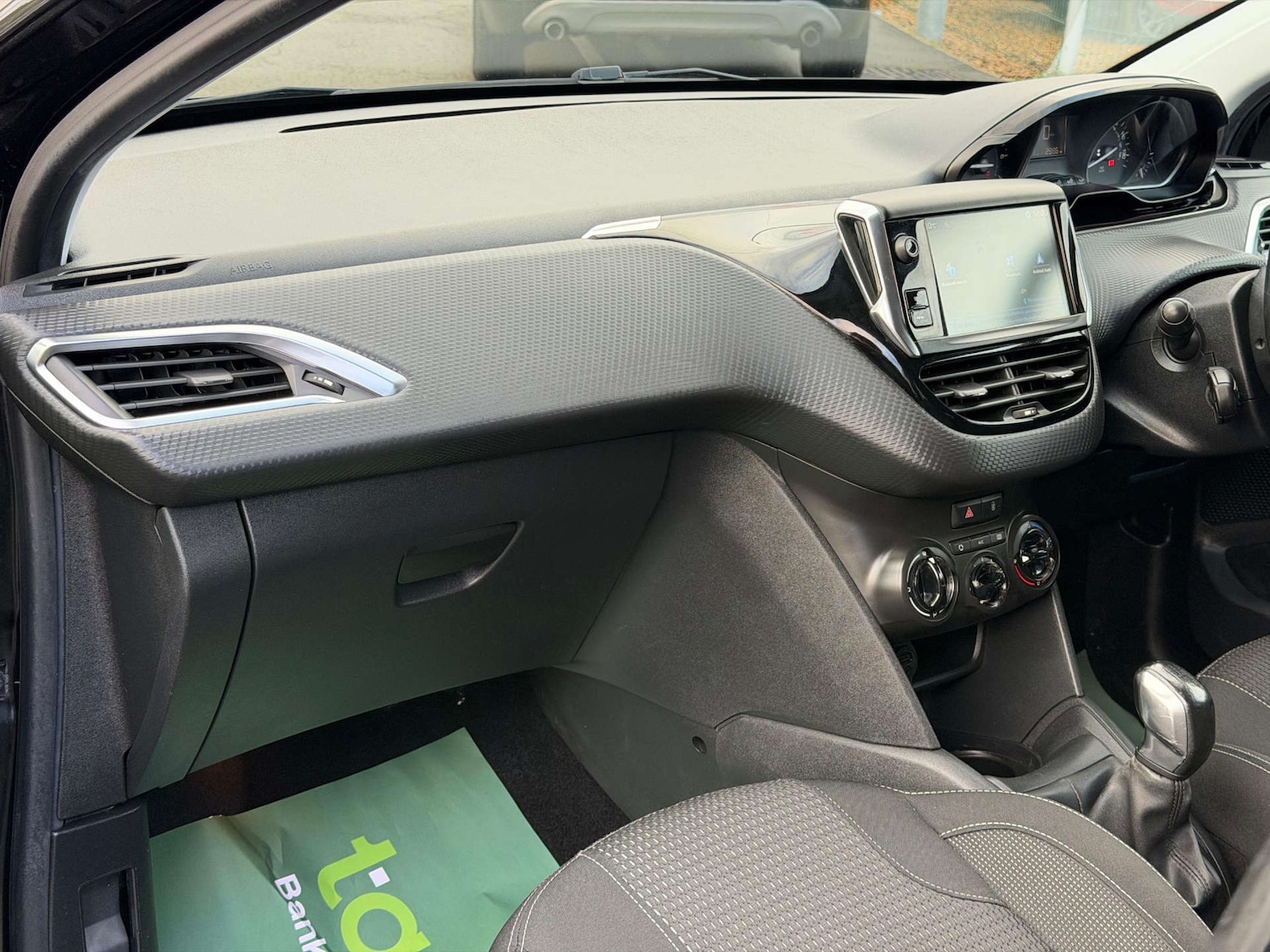 Used Peugeot 208 2018 for sale - 77437557: Photo 23