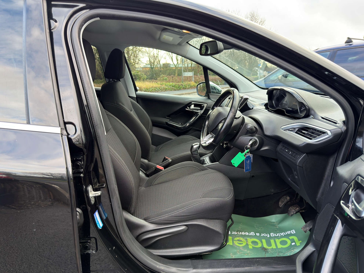 Used Peugeot 208 2018 for sale - 77437557: Photo 30