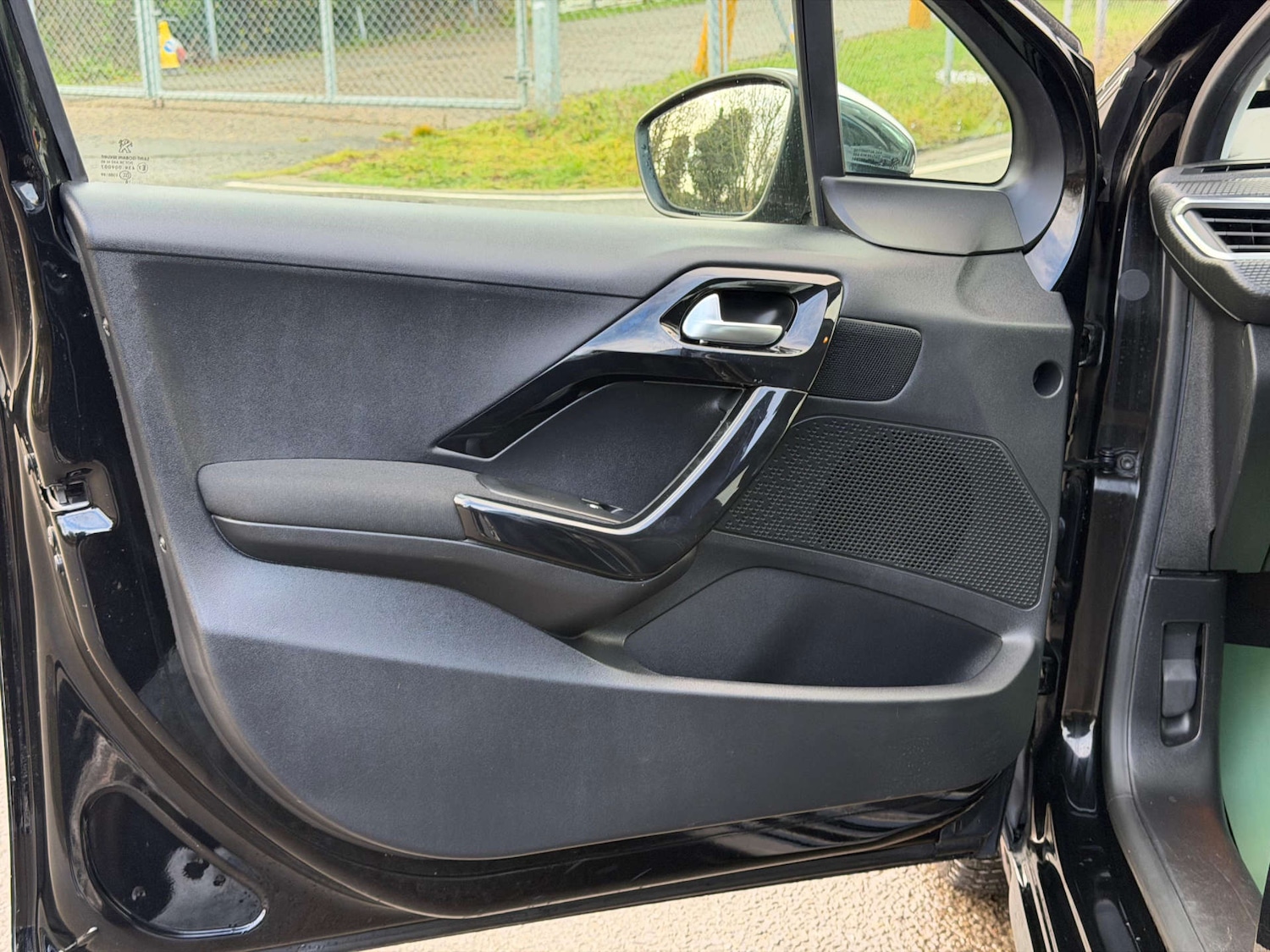 Used Peugeot 208 2018 for sale - 77437557: Photo 39