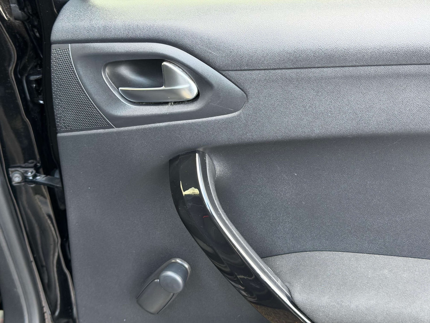 Used Peugeot 208 2018 for sale - 77437557: Photo 43