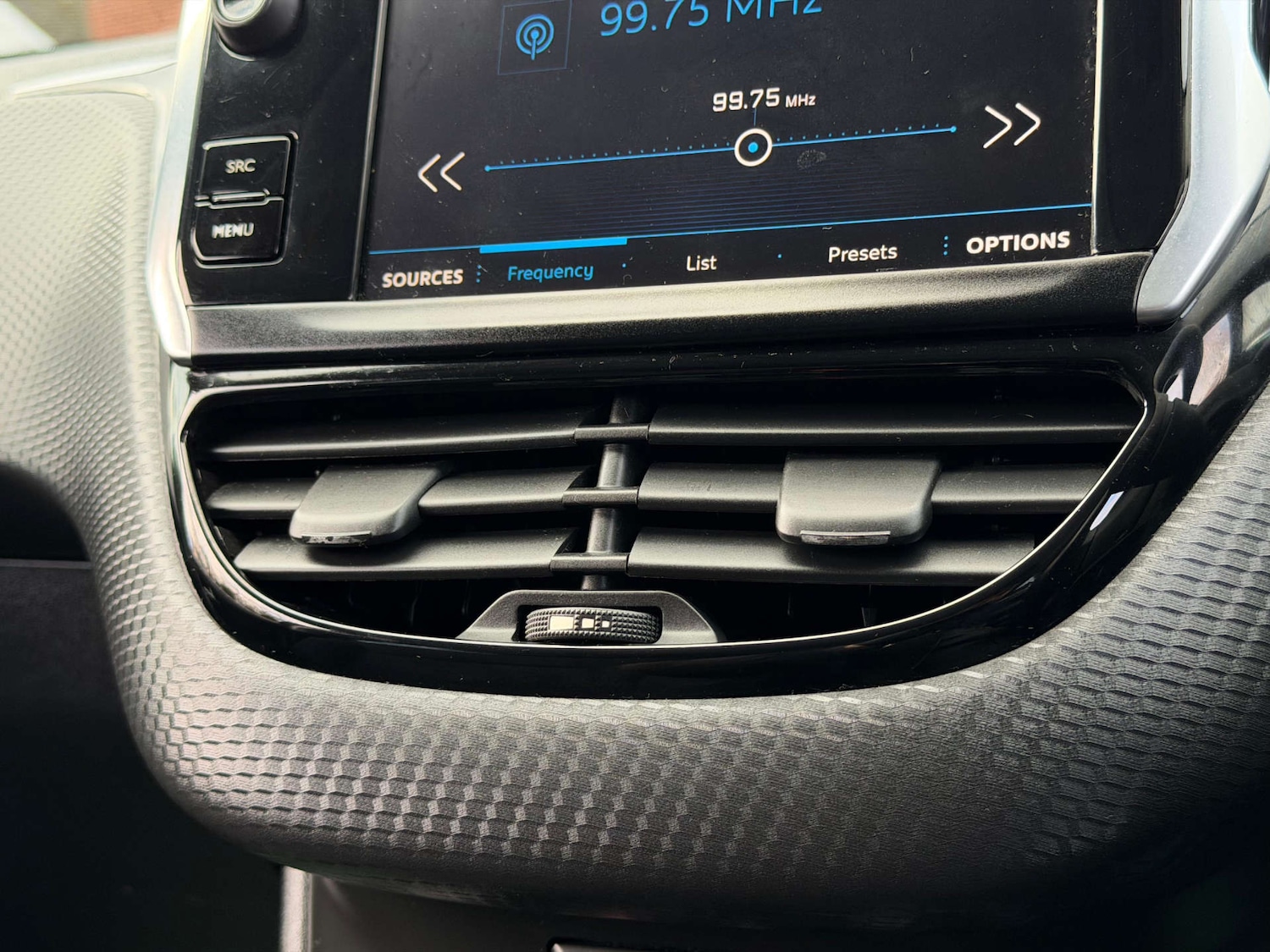 Used Peugeot 208 2018 for sale - 77437557: Photo 53