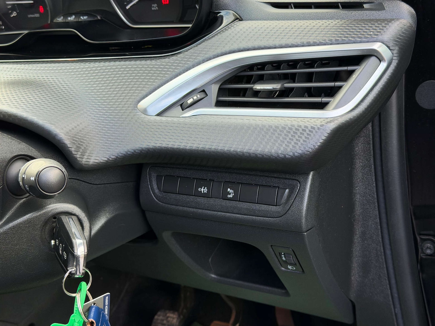 Used Peugeot 208 2018 for sale - 77437557: Photo 70