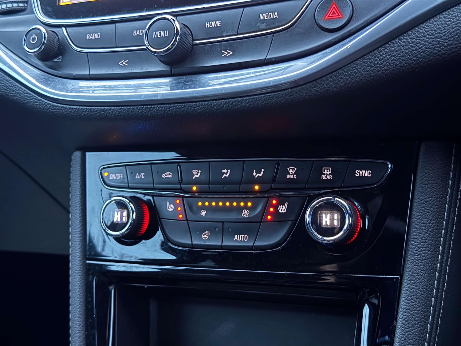 Used Vauxhall Astra 2018 for sale - 77437640: Photo 33