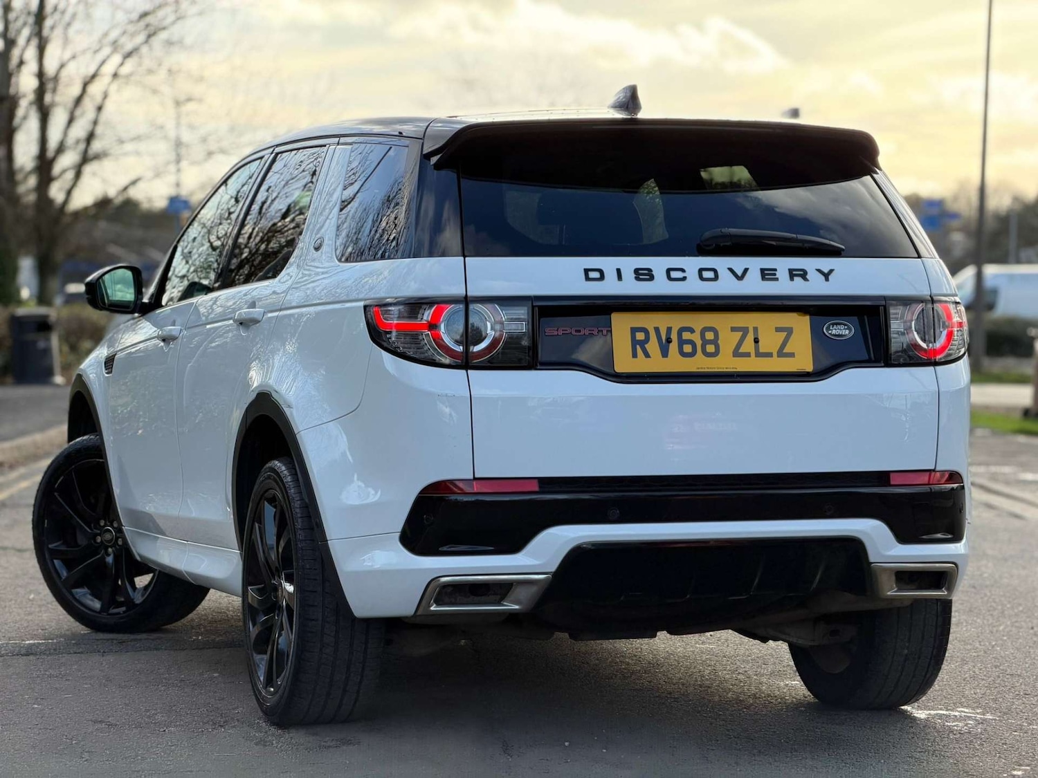 Used Land Rover Discovery Sport 2018 for sale - 77437635: Photo 4