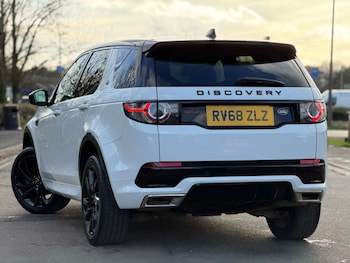 Used Land Rover Discovery Sport 2018 for sale - 77437635: Photo