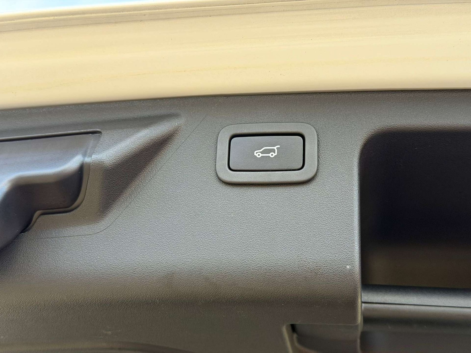 Used Land Rover Discovery Sport 2018 for sale - 77437635: Photo 53