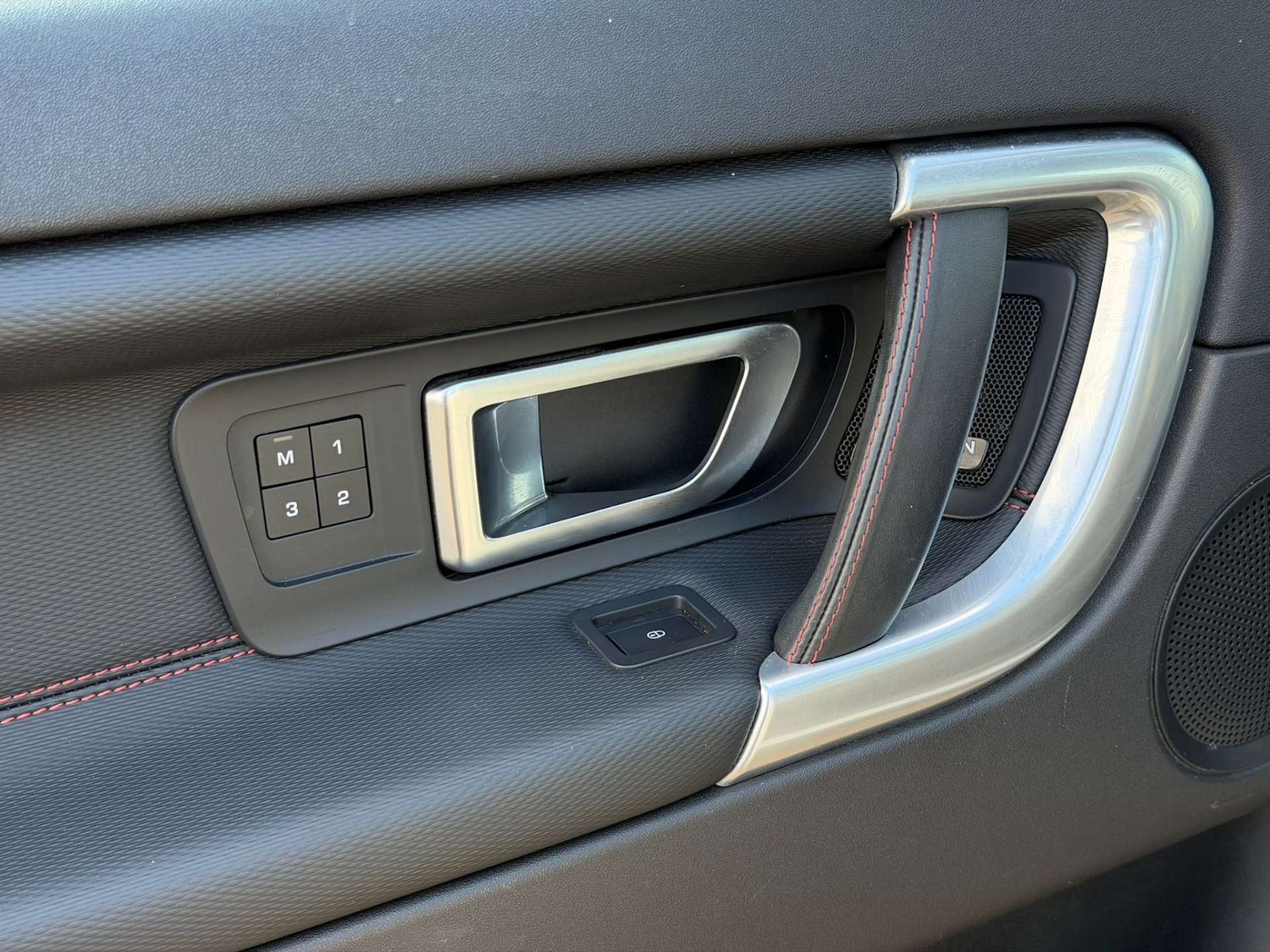 Used Land Rover Discovery Sport 2018 for sale - 77437635: Photo 54