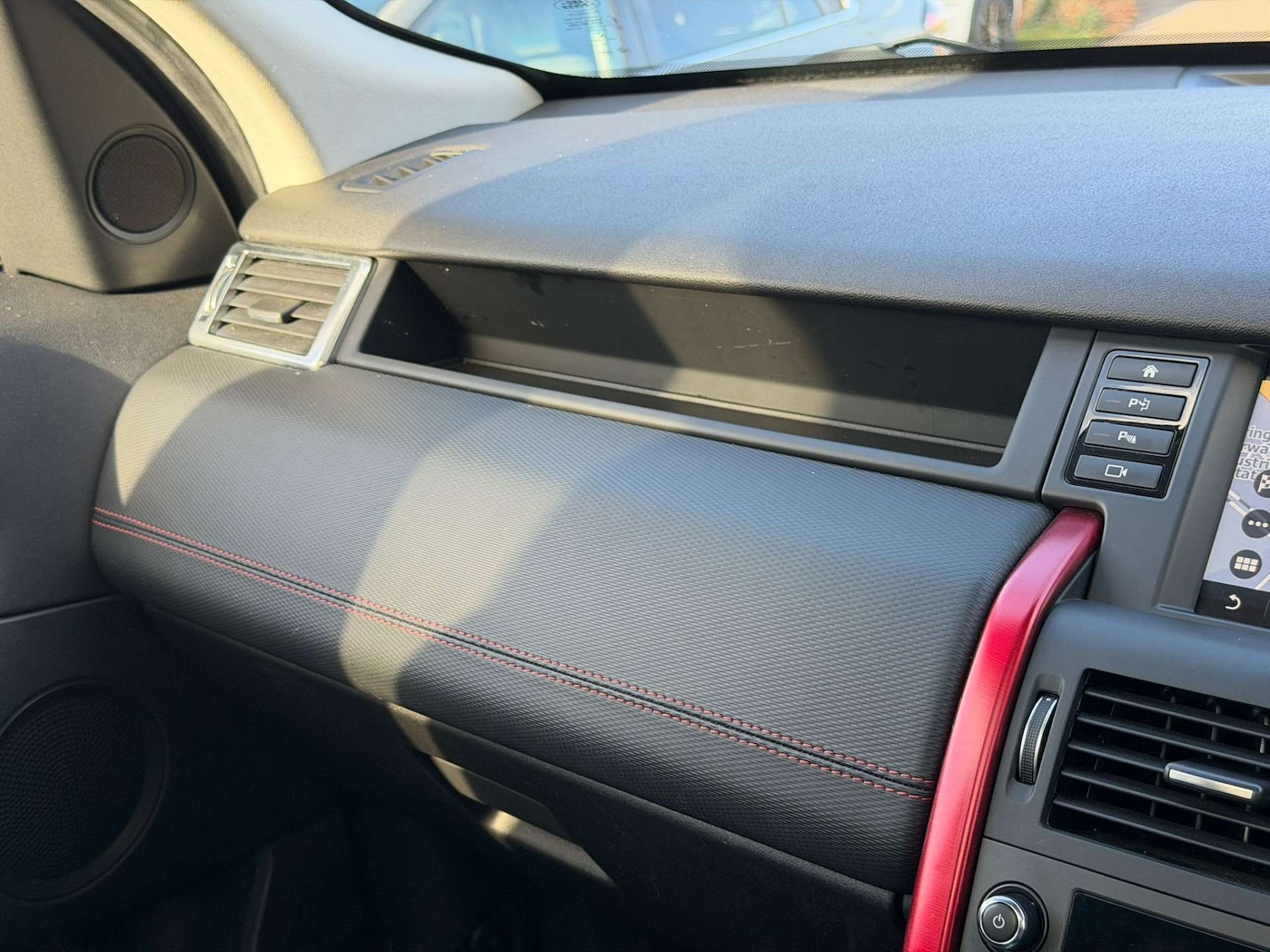 Used Land Rover Discovery Sport 2018 for sale - 77437635: Photo 89