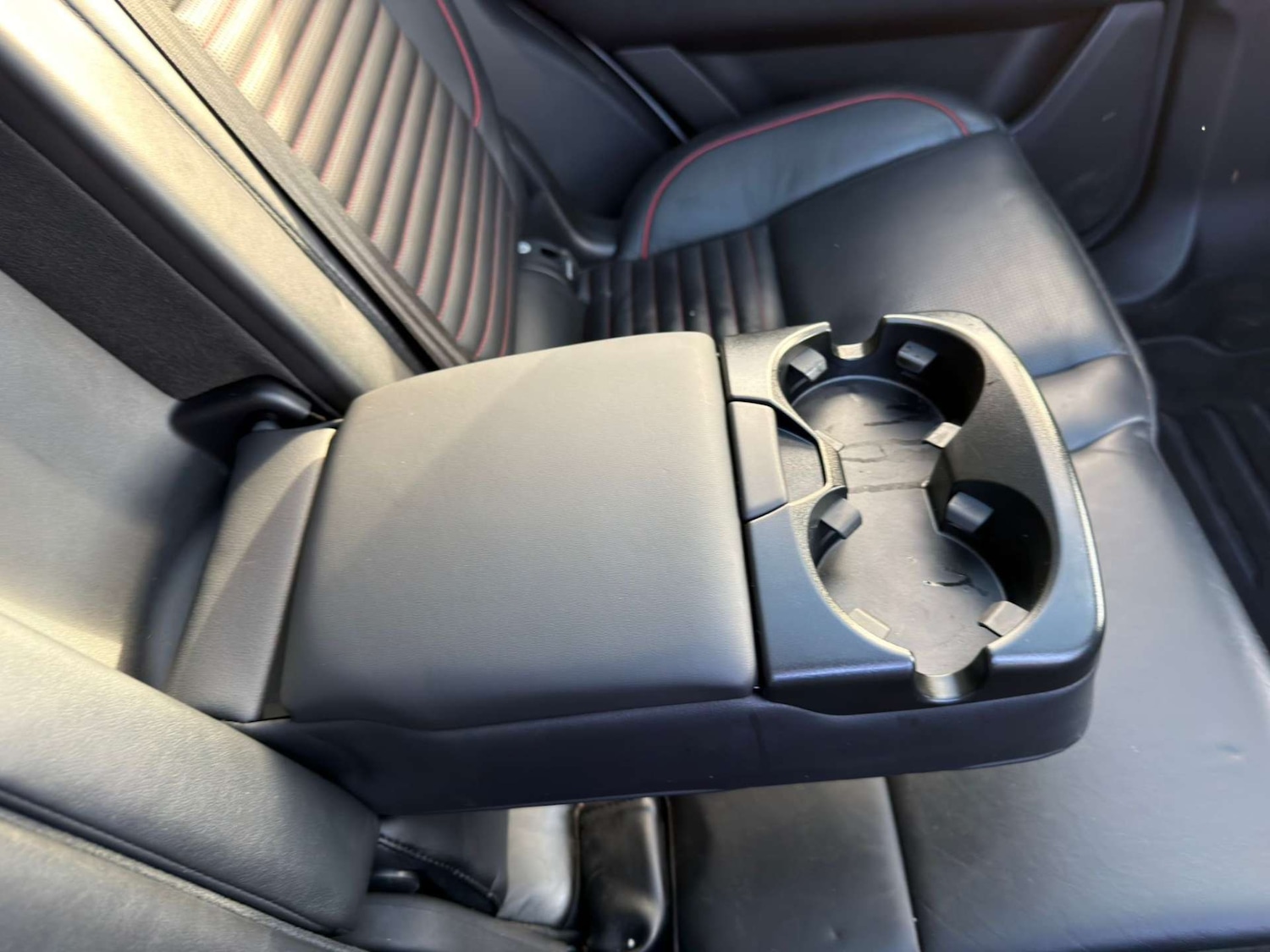 Used Land Rover Discovery Sport 2018 for sale - 77437635: Photo 95