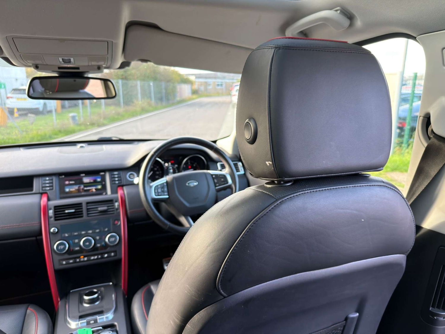 Used Land Rover Discovery Sport 2018 for sale - 77437635: Photo 98