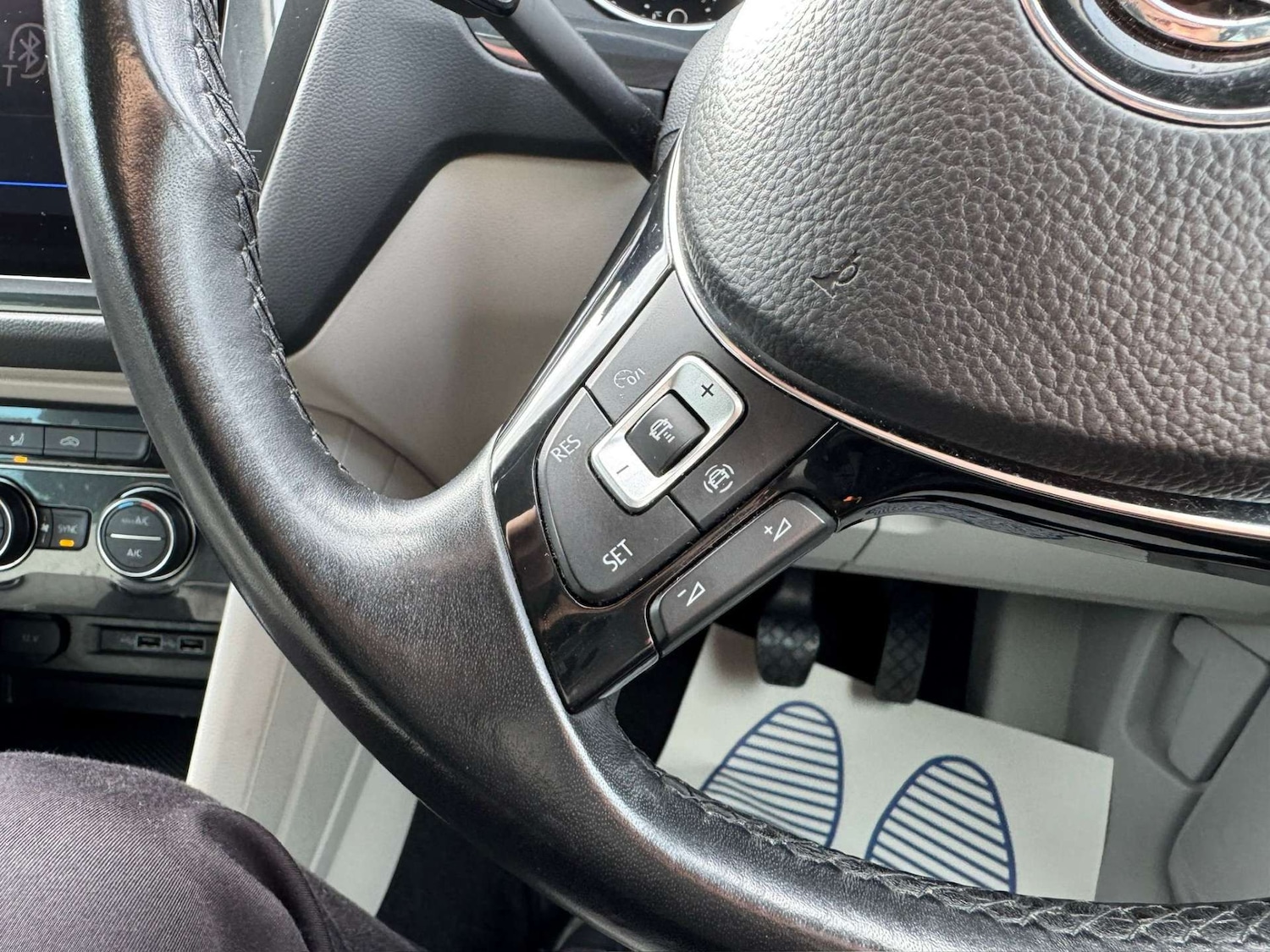 Used Volkswagen Tiguan 2018 for sale - 77437524: Photo 63