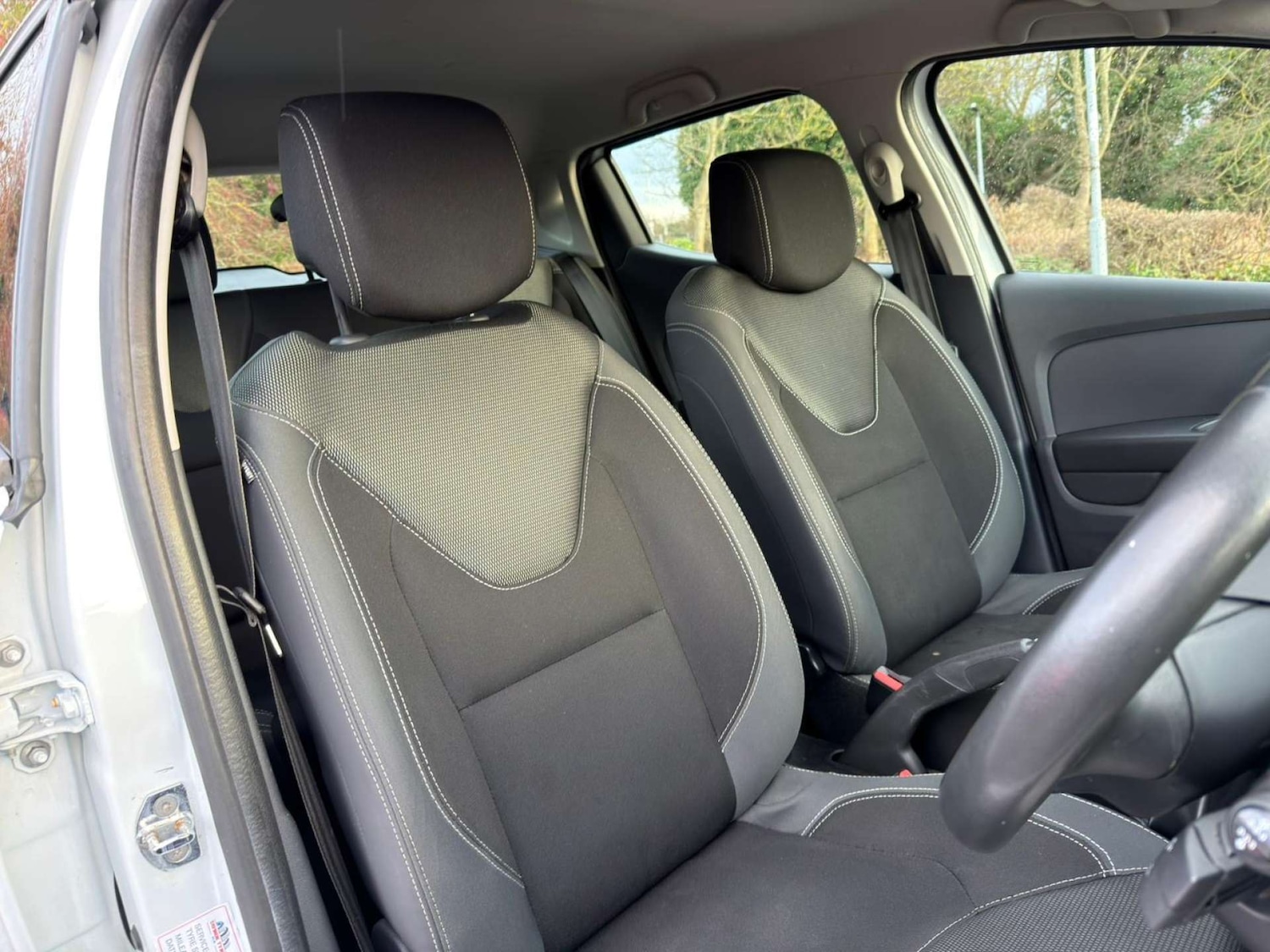 Used Renault Clio 2017 for sale - 77437520: Photo 19