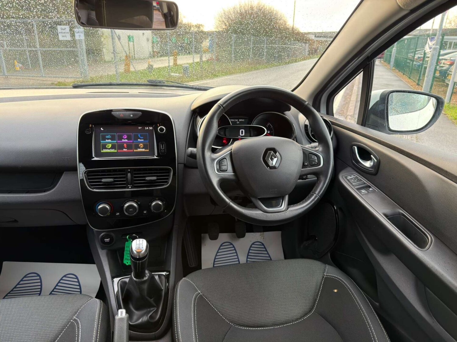 Used Renault Clio 2017 for sale - 77437520: Photo 24