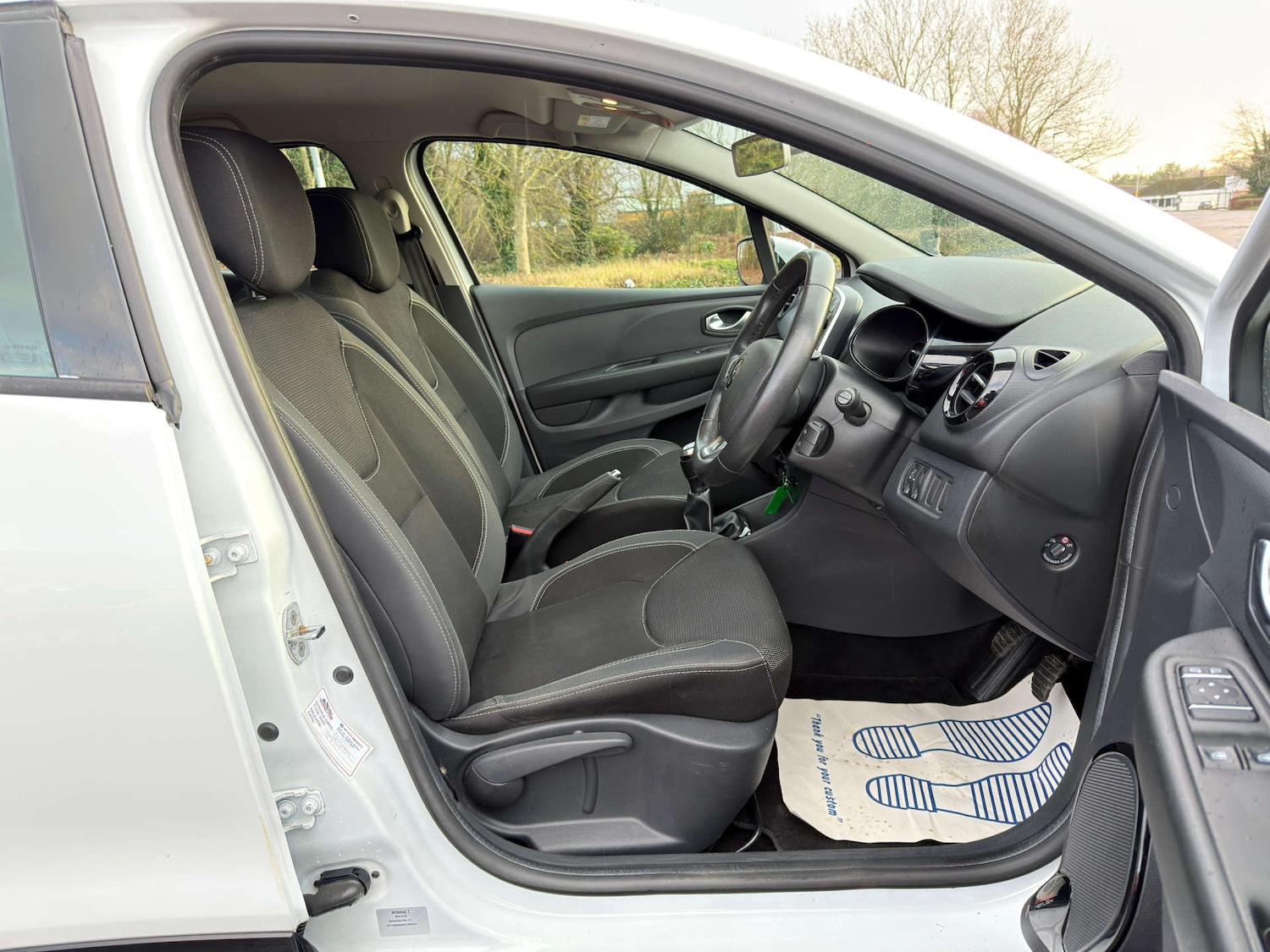Used Renault Clio 2017 for sale - 77437520: Photo 29
